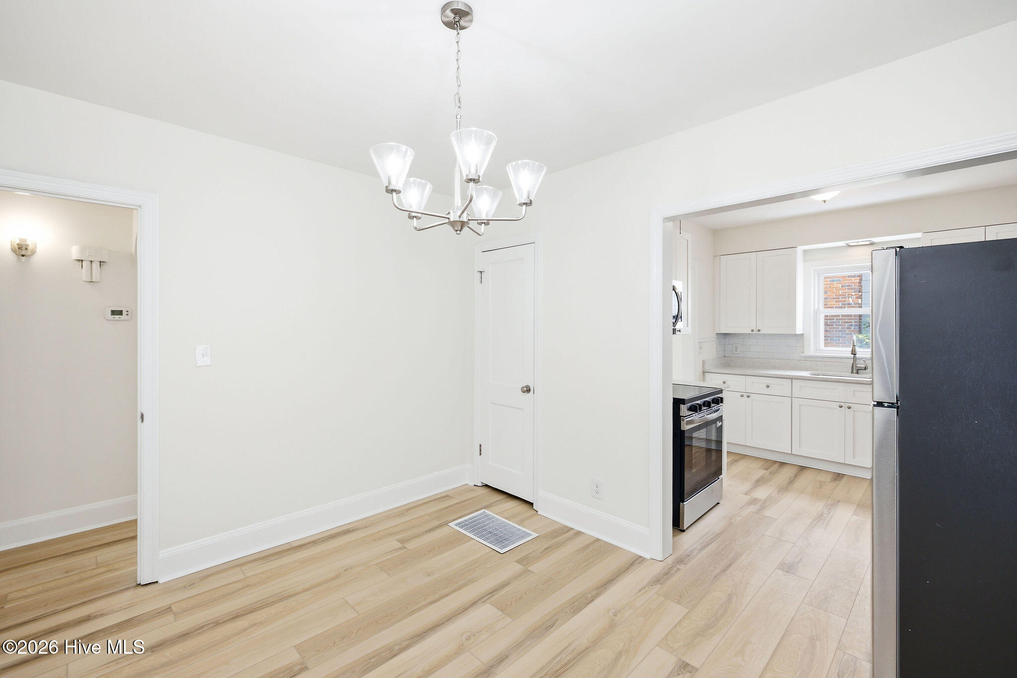 521 Thomas Avenue Property Photo 11