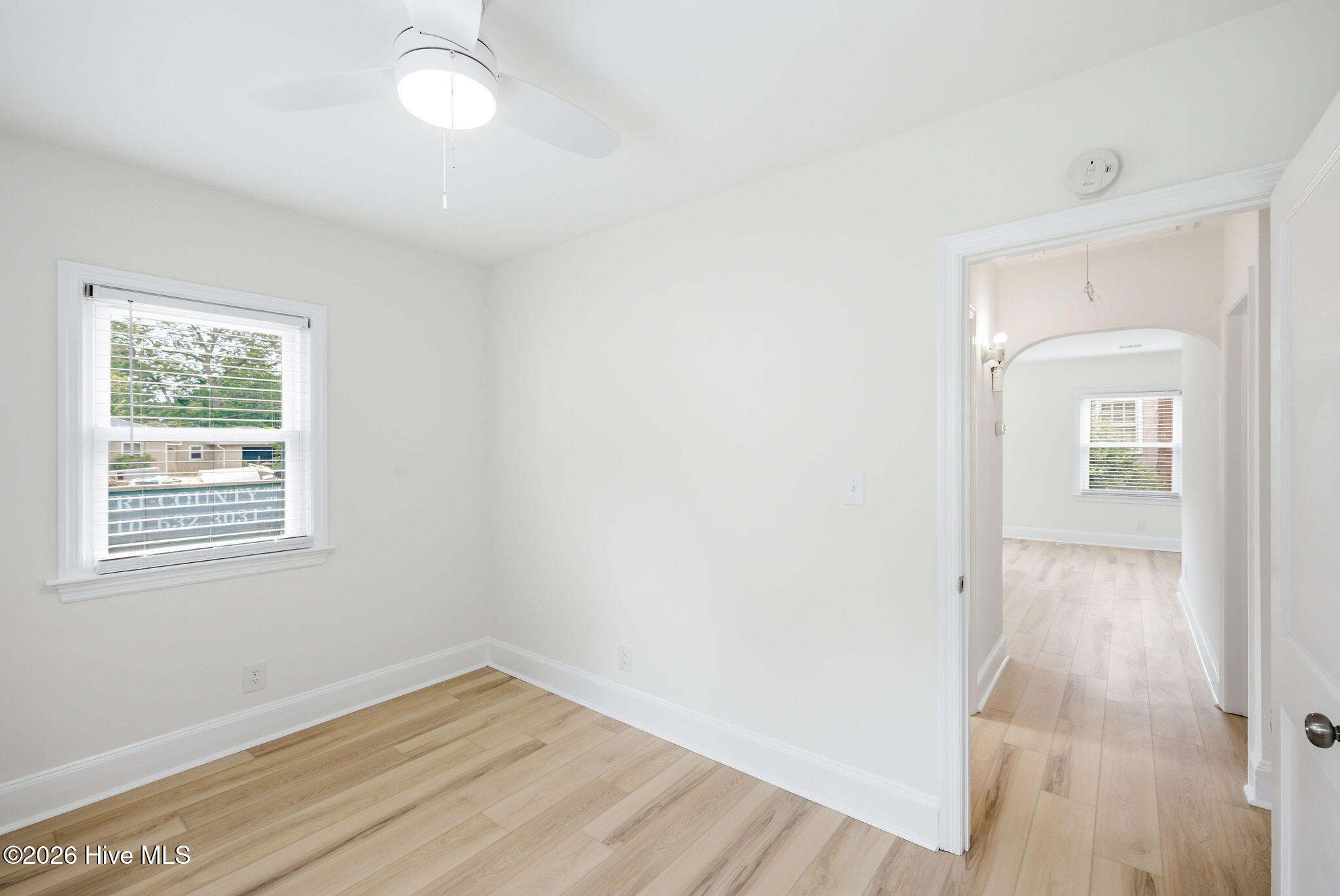 521 Thomas Avenue Property Photo 16