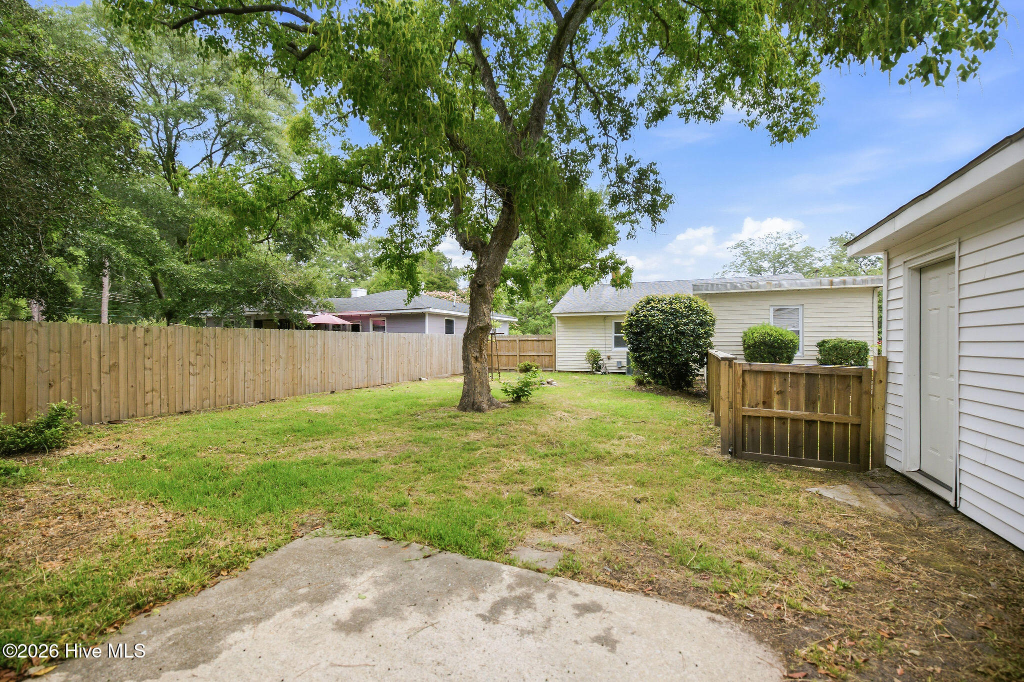 521 Thomas Avenue Property Photo 28