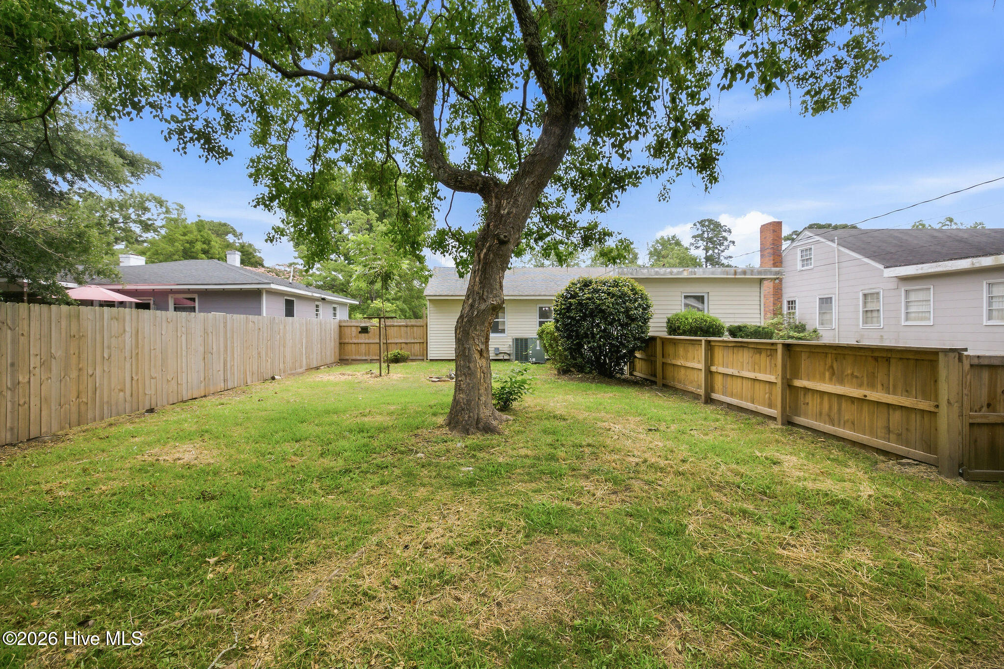 521 Thomas Avenue Property Photo 29
