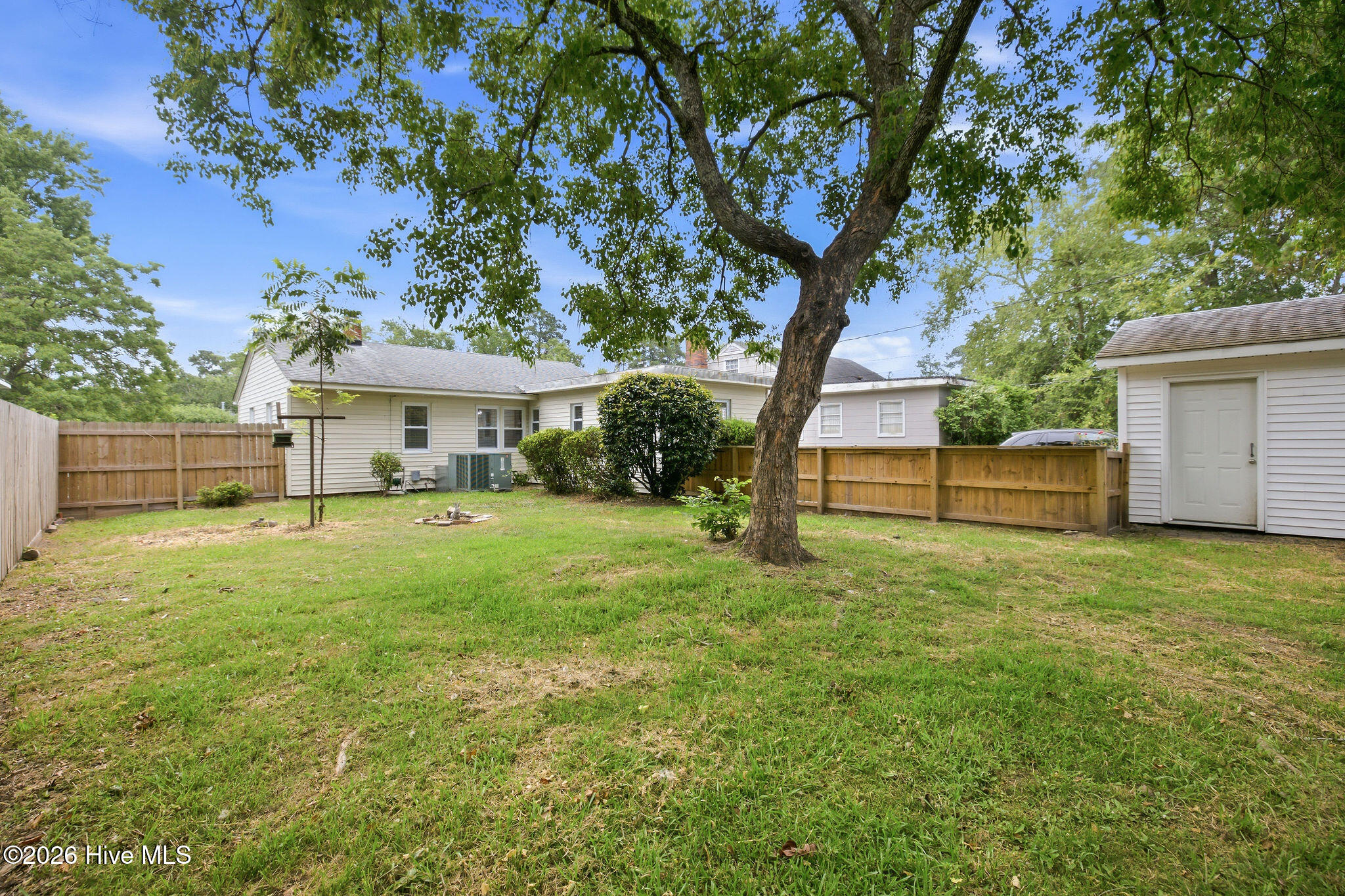 521 Thomas Avenue Property Photo 30