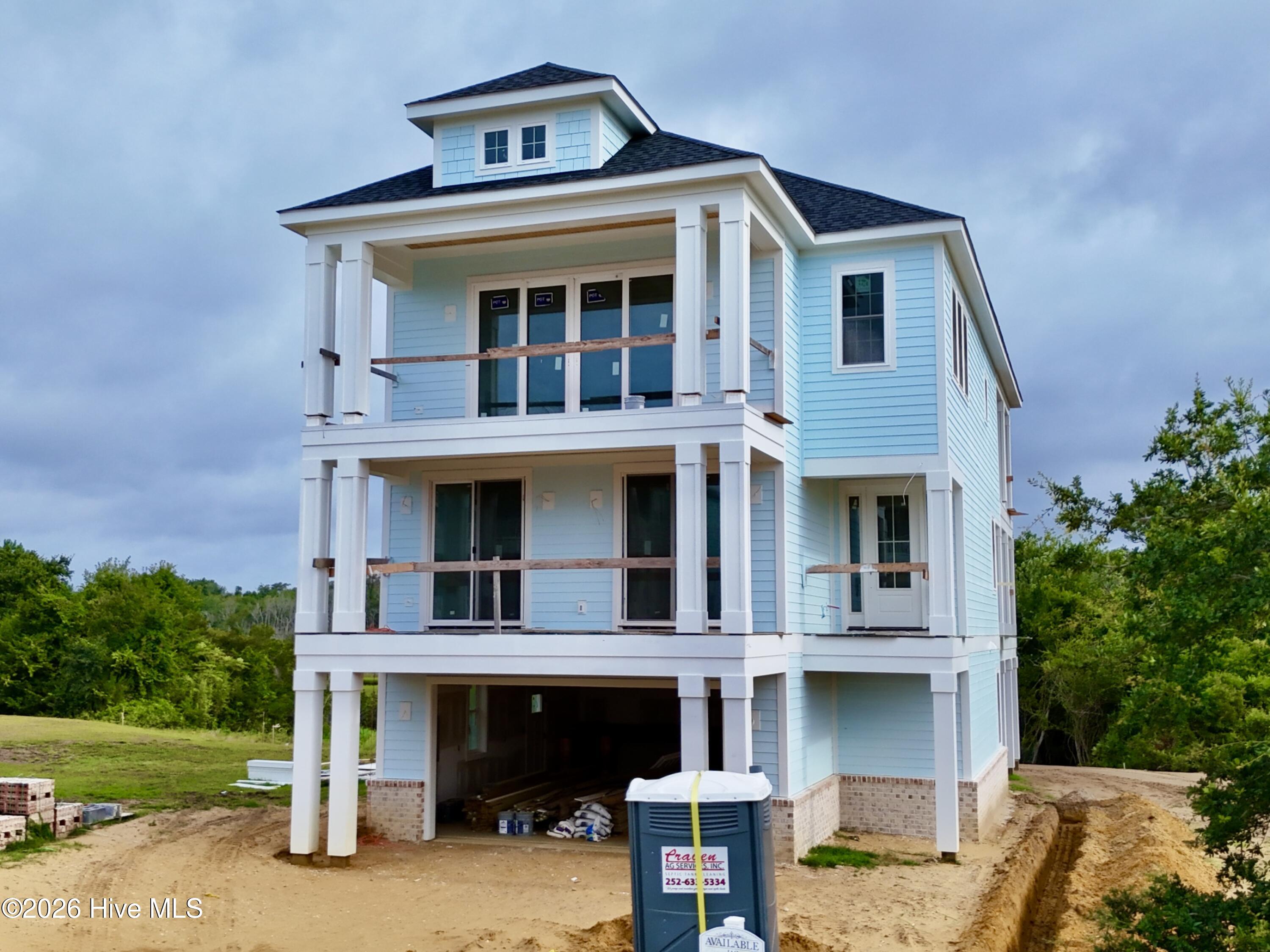 102 Marshland Circle Property Photo 1