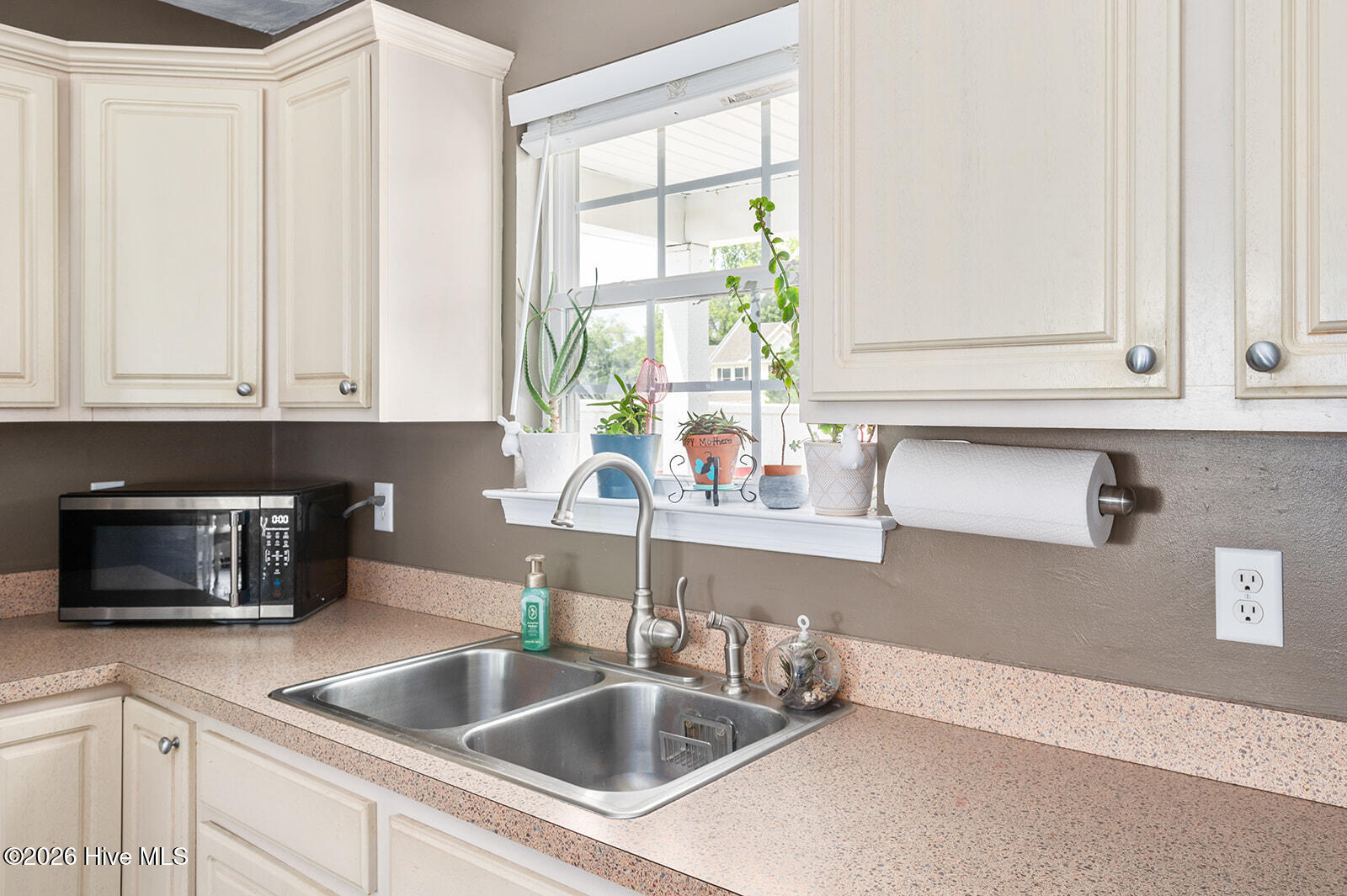 107 Chickadee Street Property Photo 18