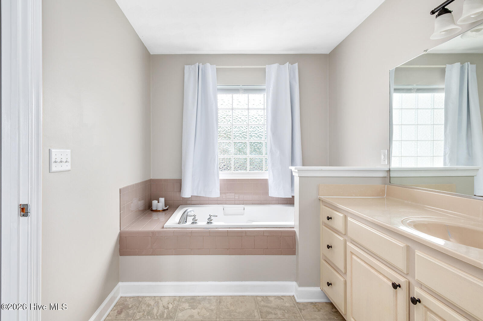 107 Chickadee Street Property Photo 35