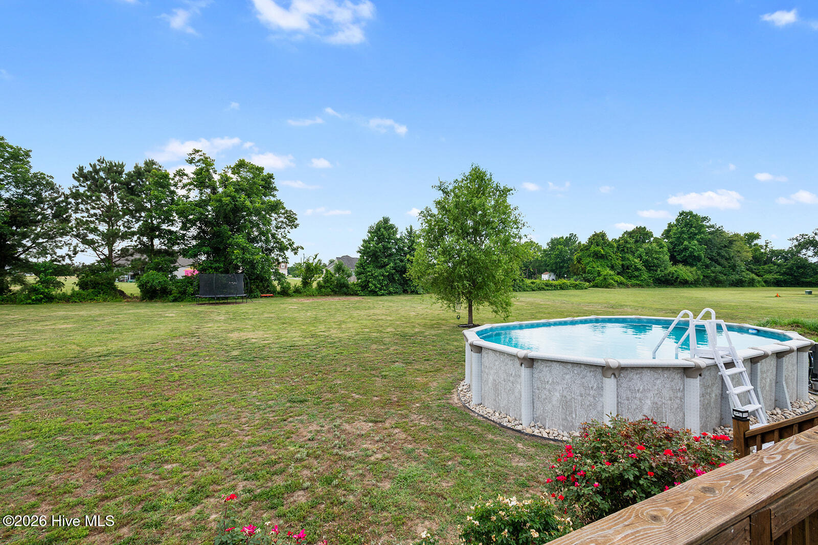 107 Chickadee Street Property Photo 41