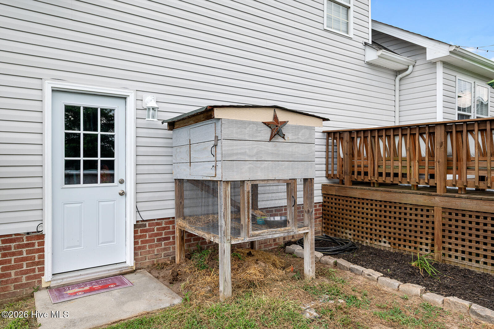 107 Chickadee Street Property Photo 42
