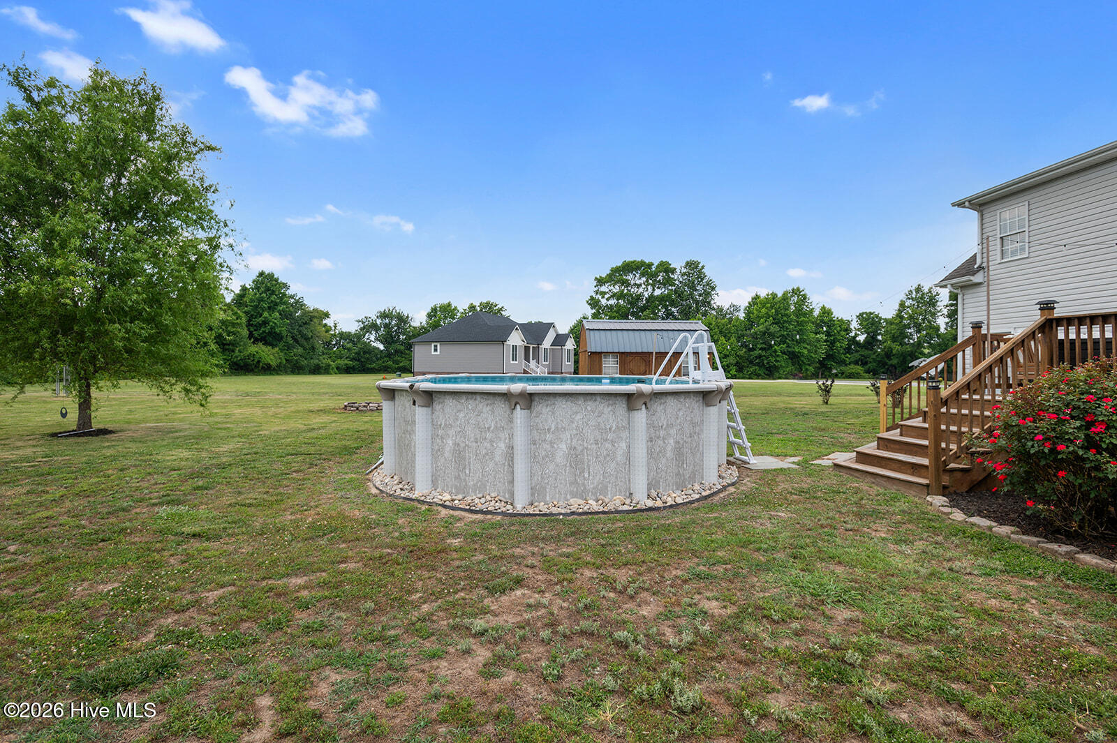 107 Chickadee Street Property Photo 45