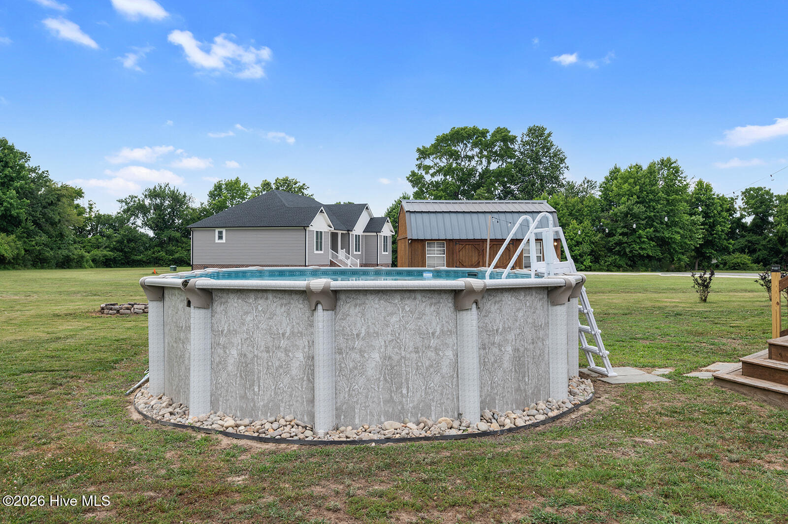 107 Chickadee Street Property Photo 46