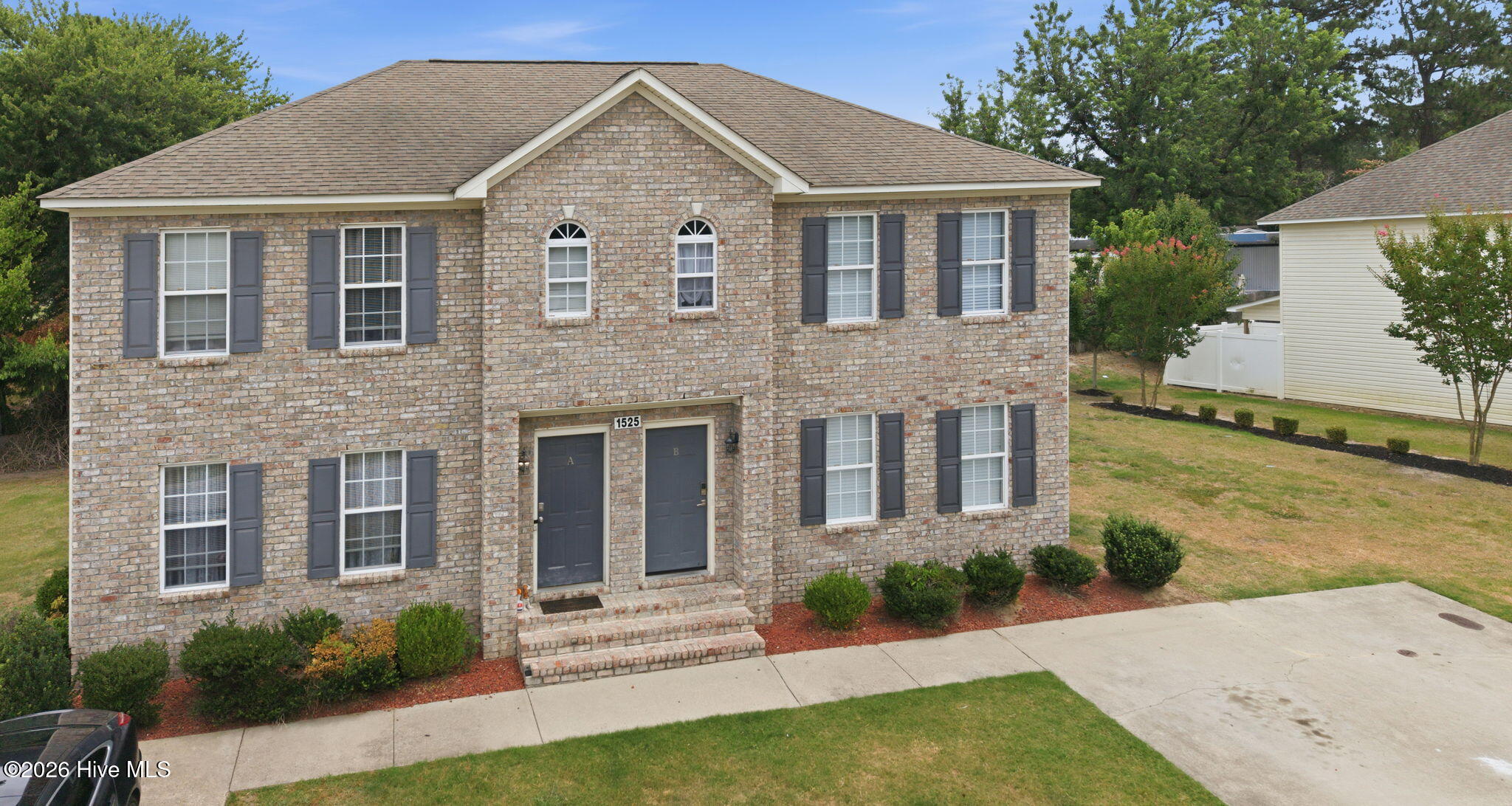 1525 Pine Brook Court B Property Photo 2