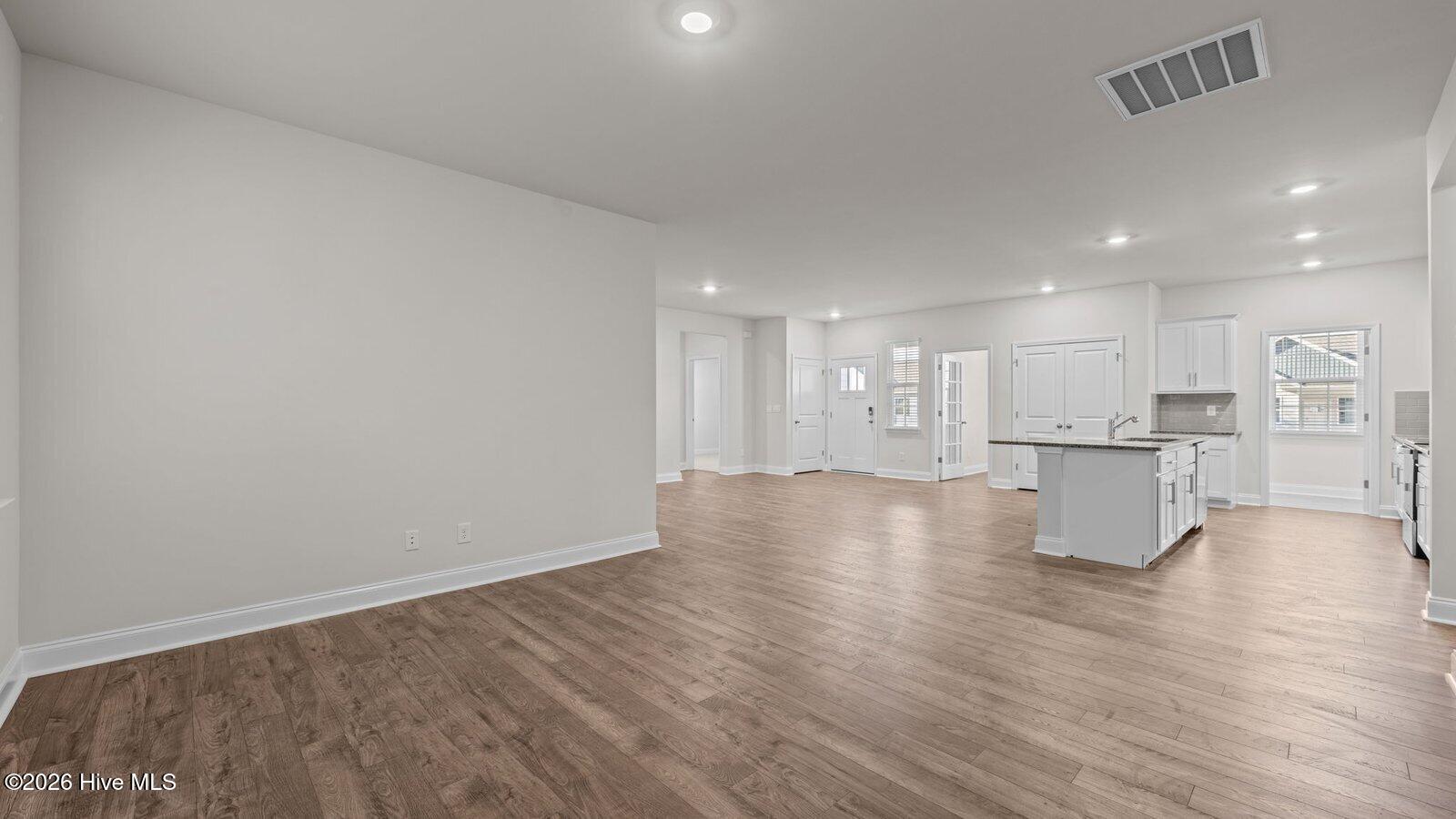 10611 Beard Way Property Photo 14