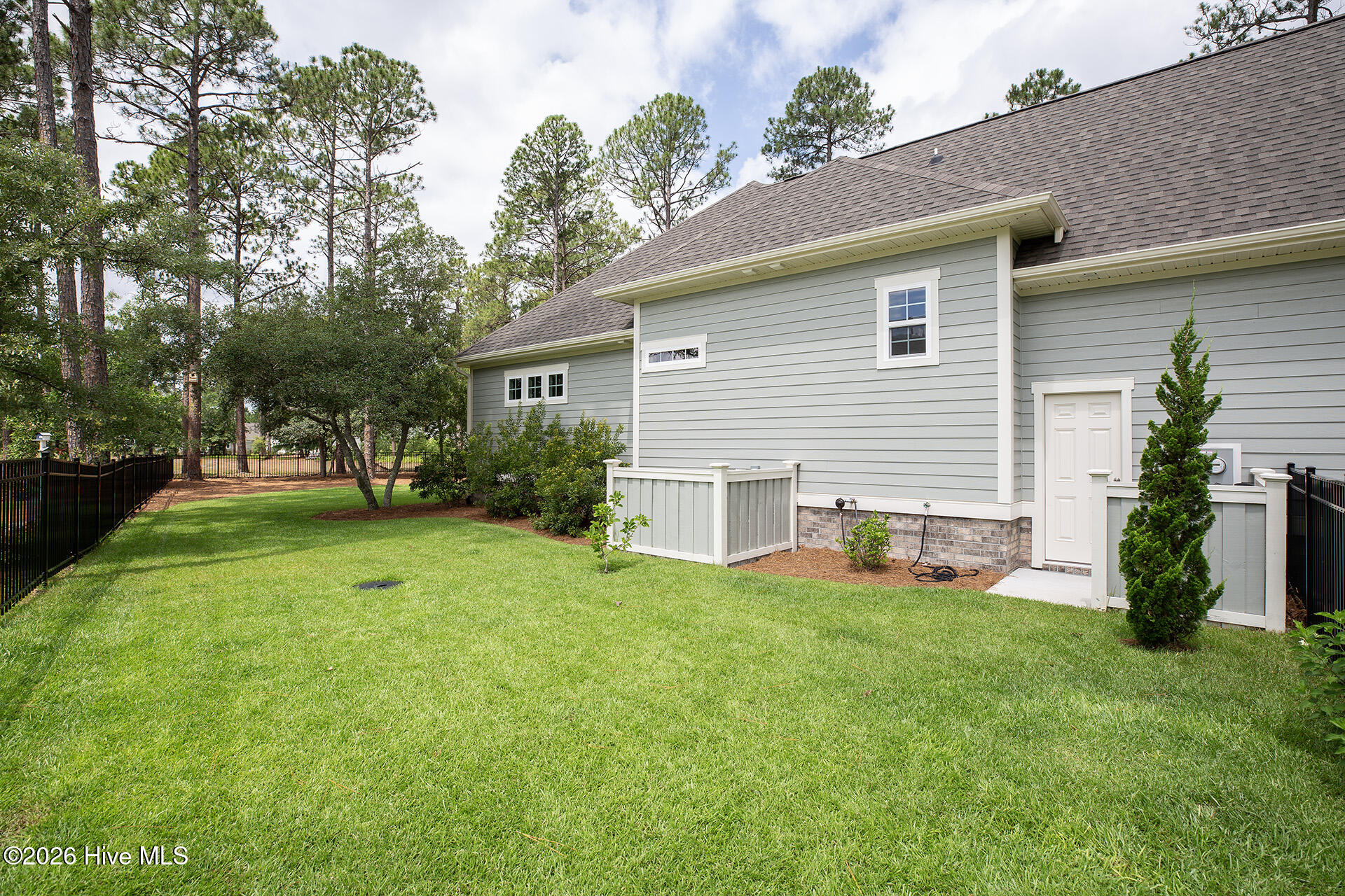 698 Breezewood Drive Se Property Photo 48