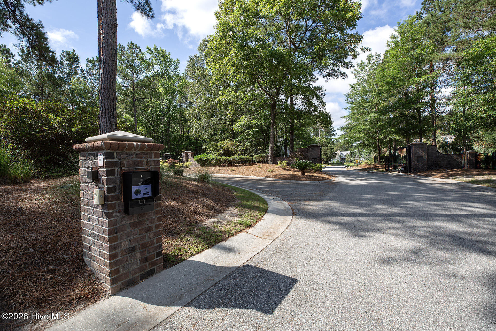 698 Breezewood Drive Se Property Photo 68