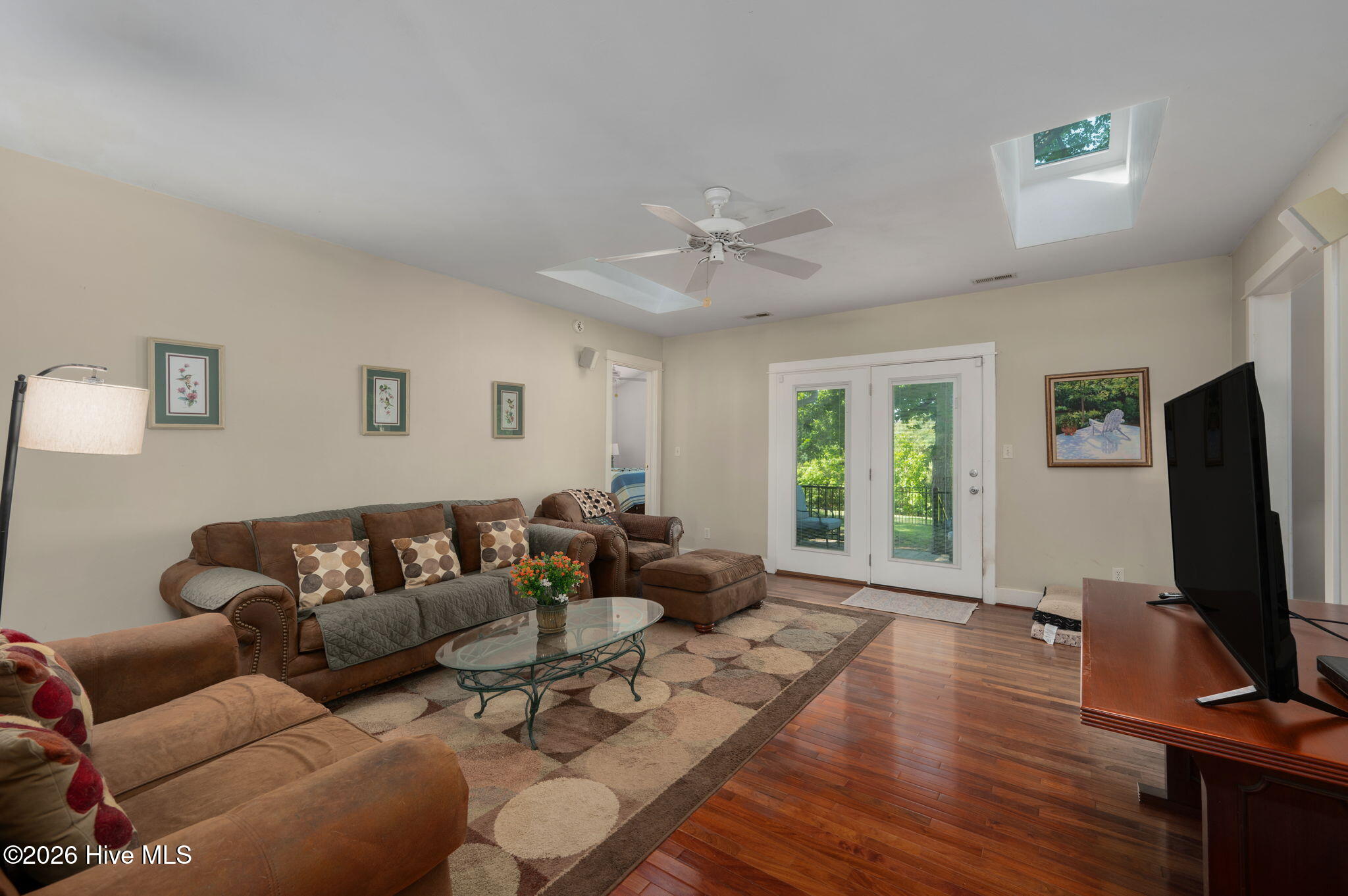 100 Savannah Avenue Property Photo 6