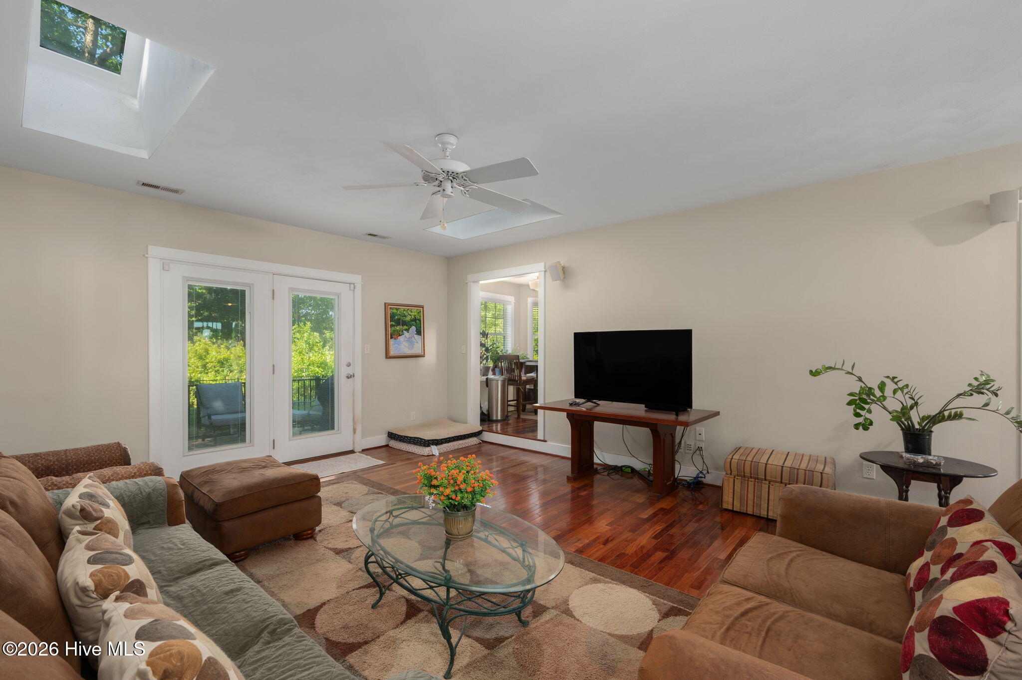 100 Savannah Avenue Property Photo 9