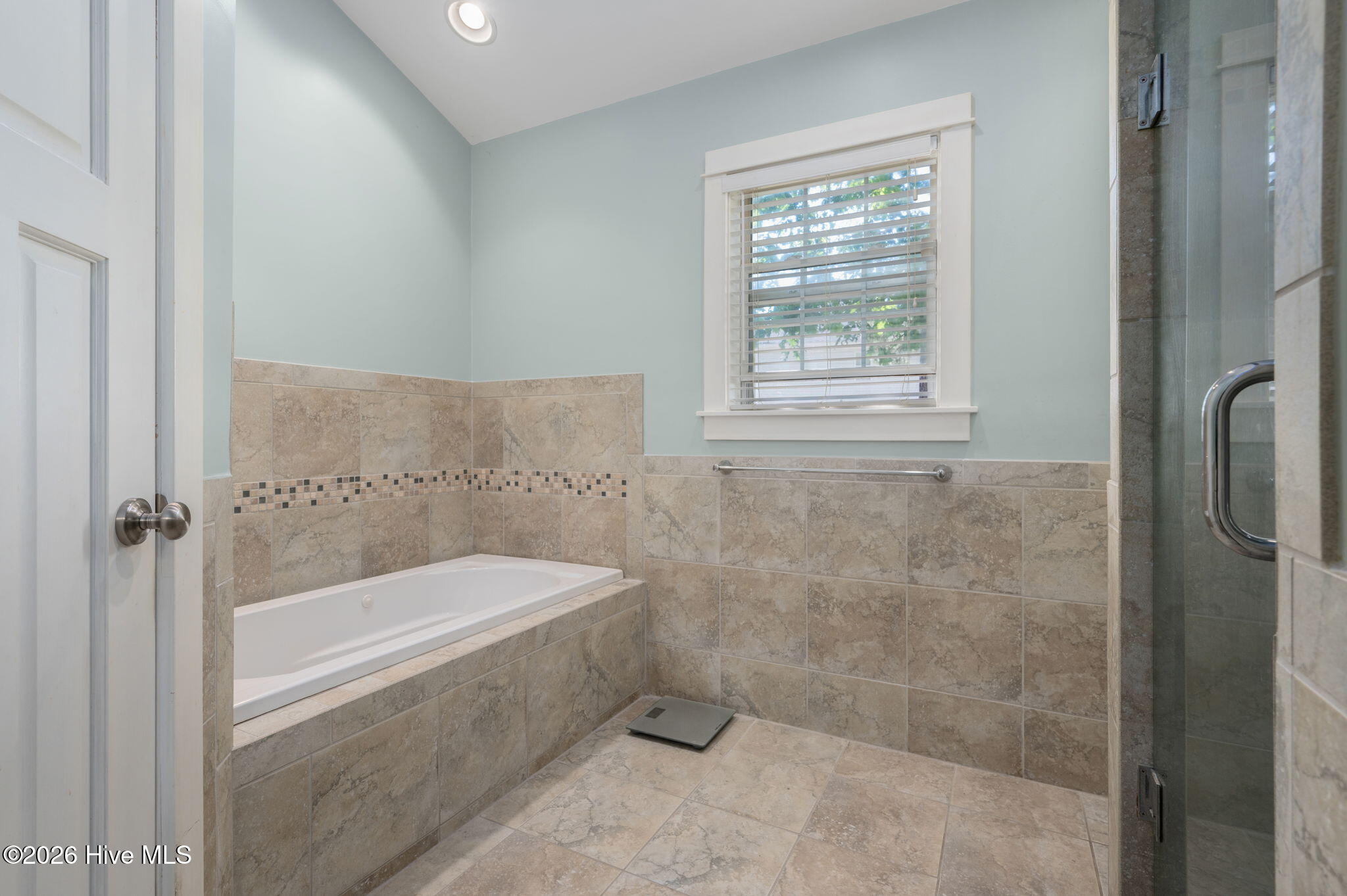 100 Savannah Avenue Property Photo 28