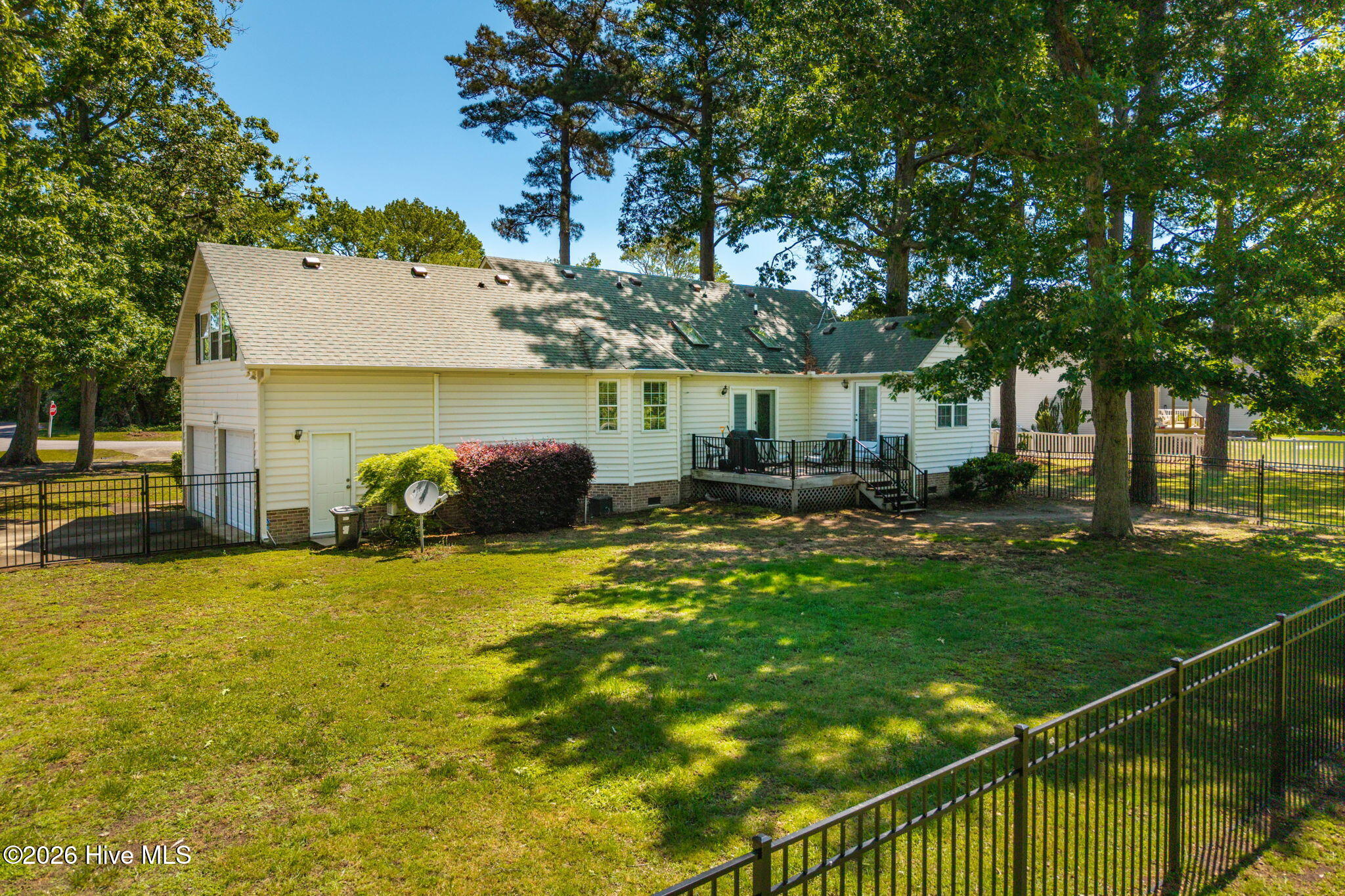 100 Savannah Avenue Property Photo 36