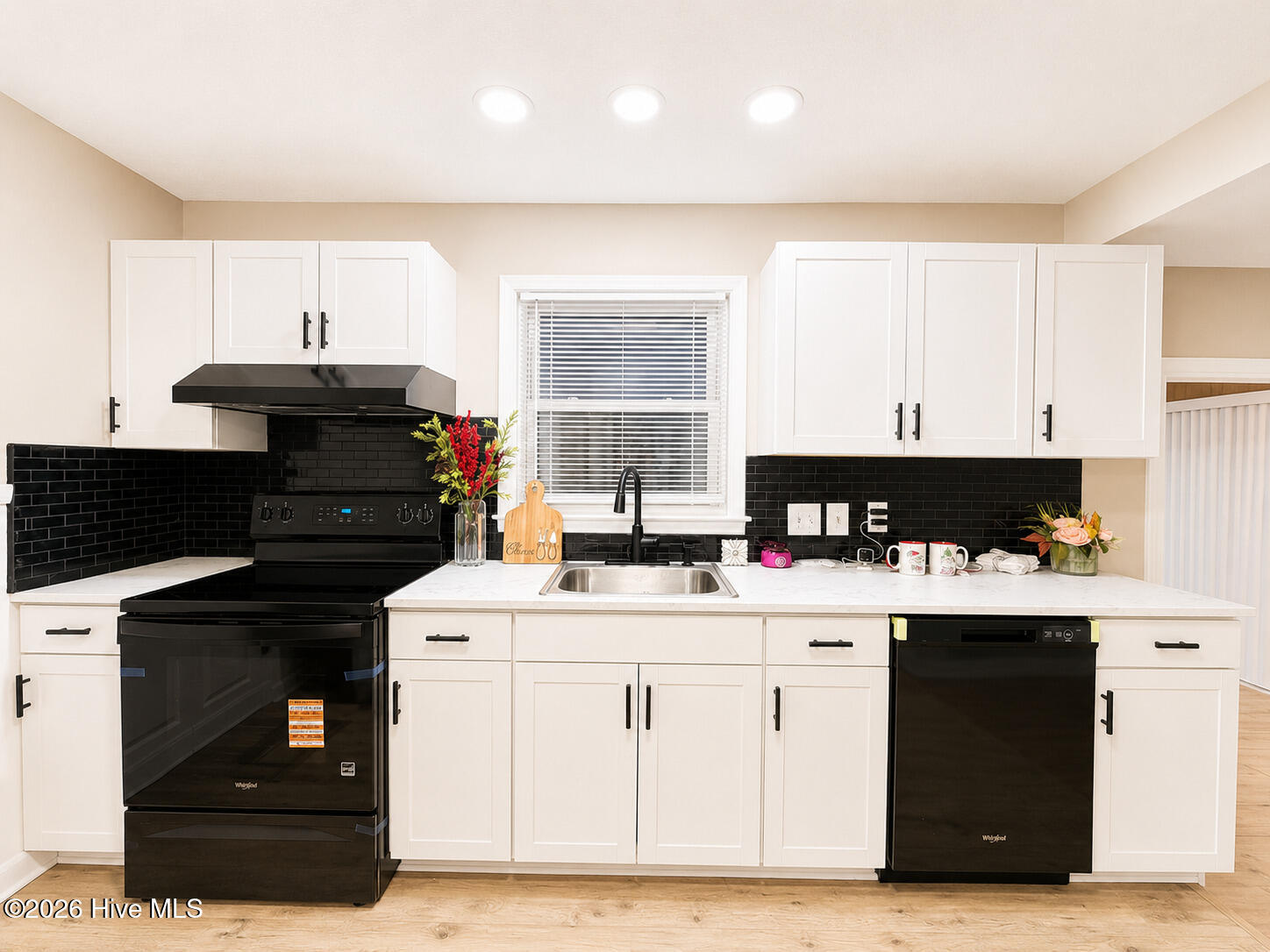 3202 College Road S Property Photo 16