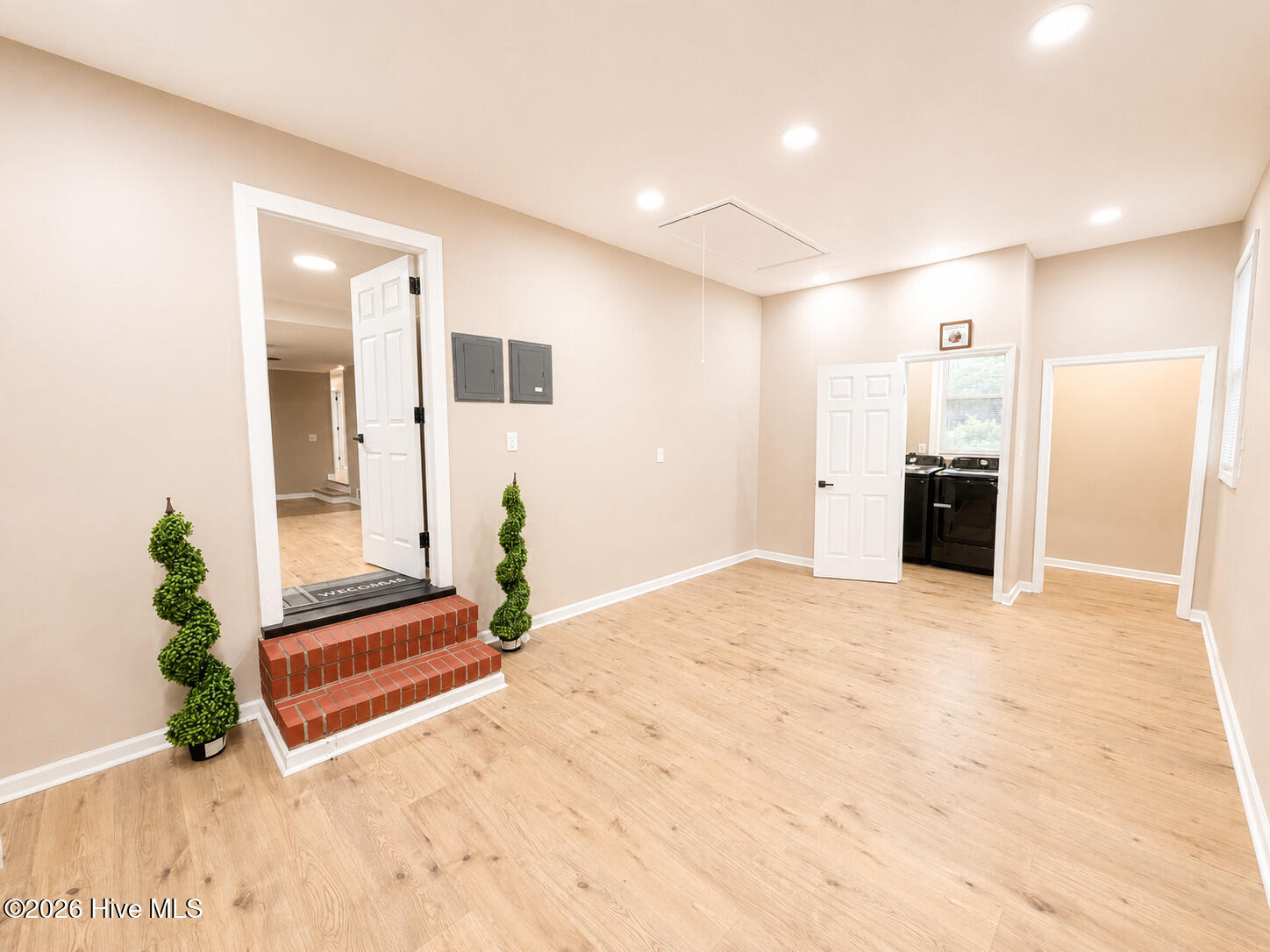 3202 College Road S Property Photo 43