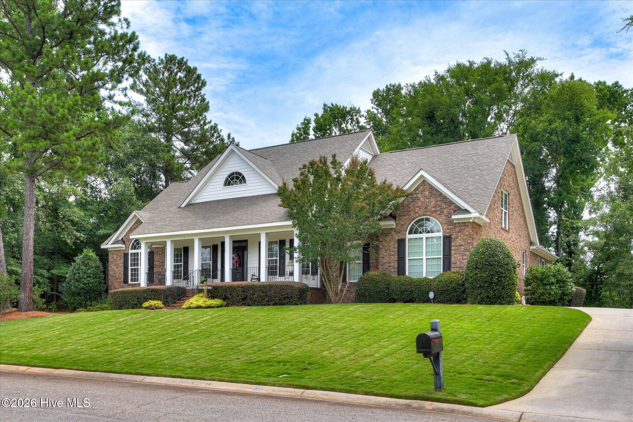 211 River Wind Drive Property Photo 3