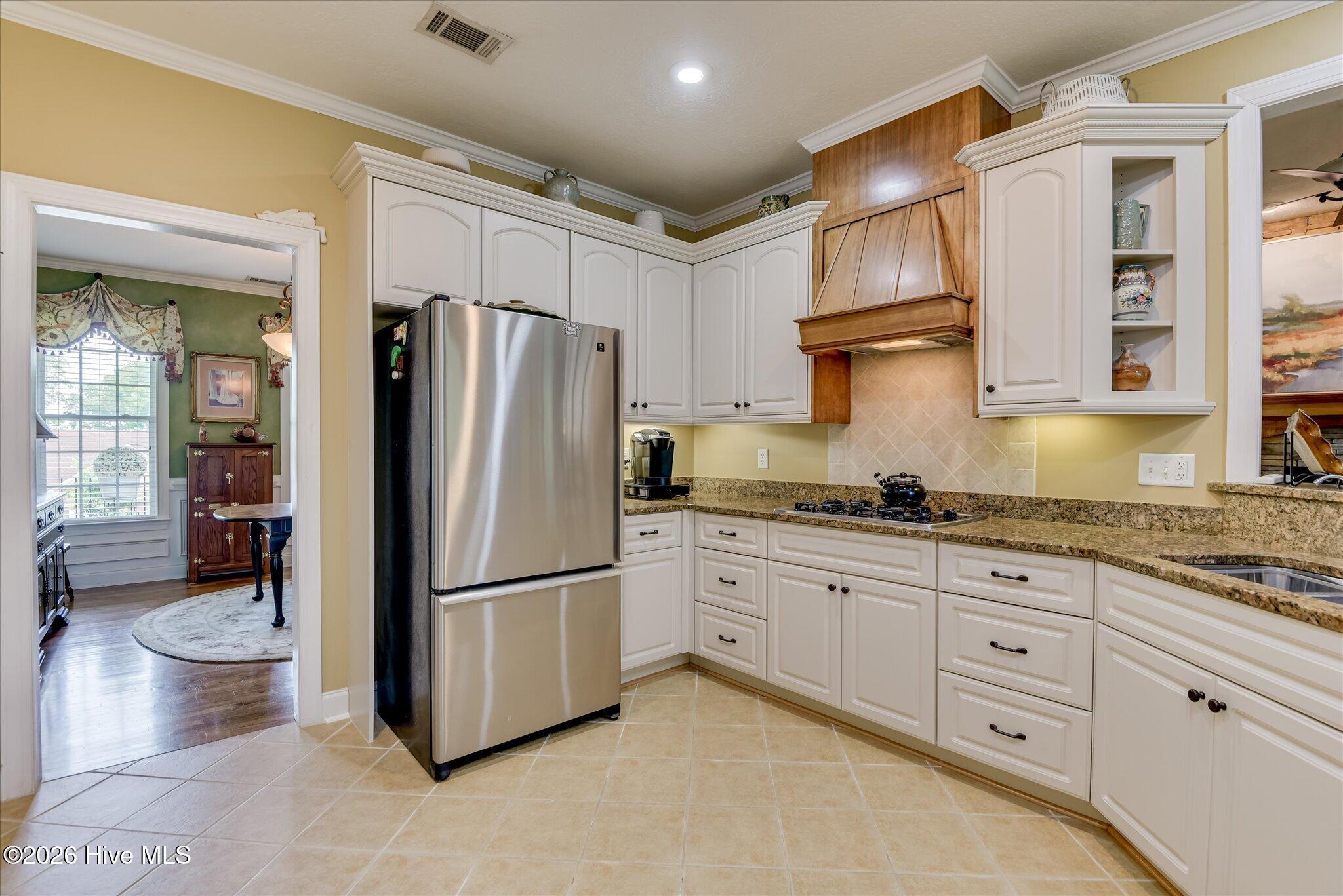 211 River Wind Drive Property Photo 16