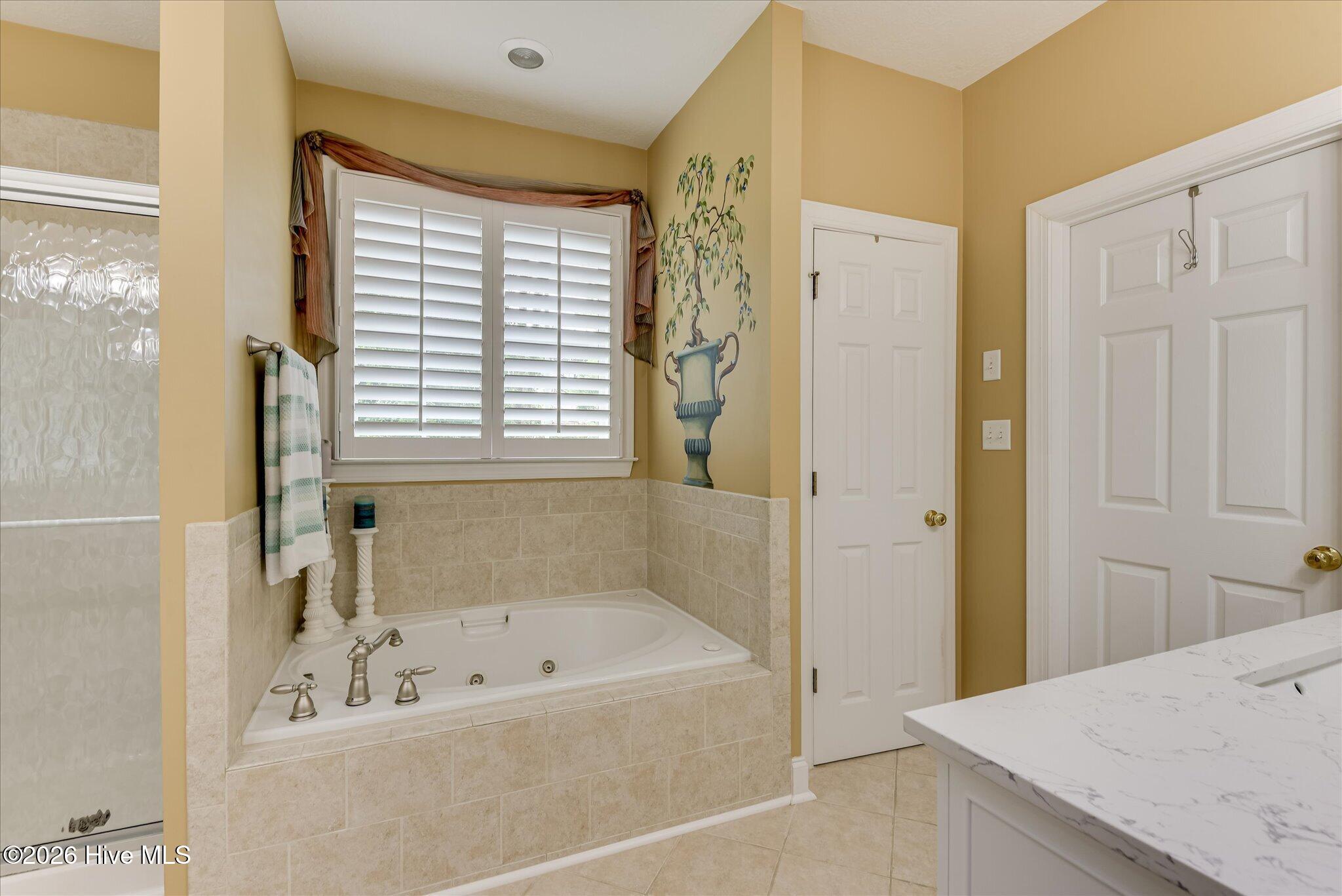211 River Wind Drive Property Photo 32