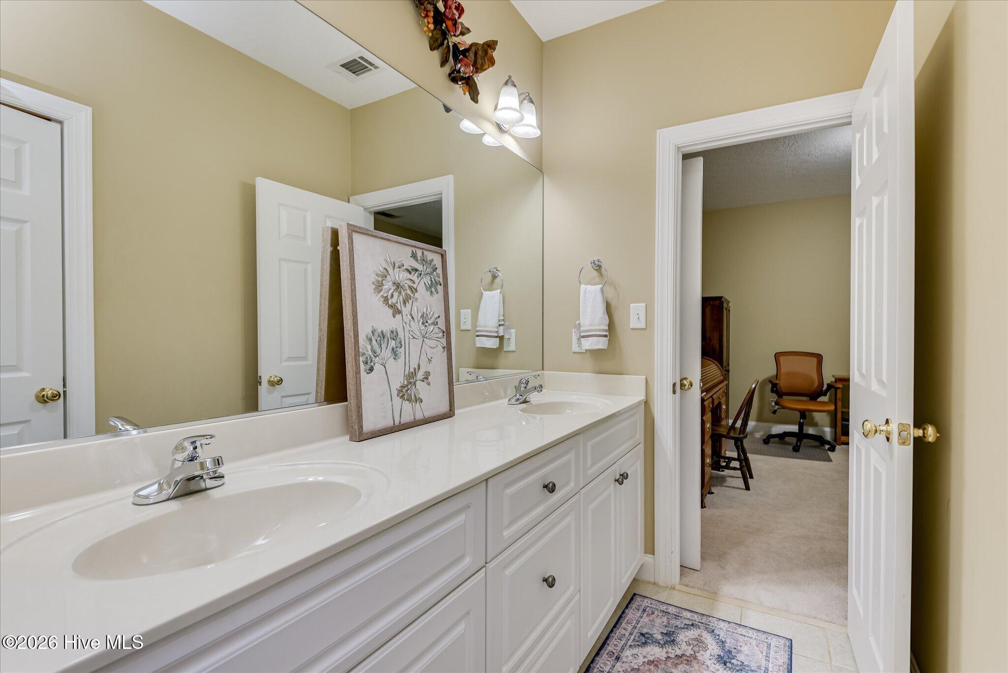 211 River Wind Drive Property Photo 39