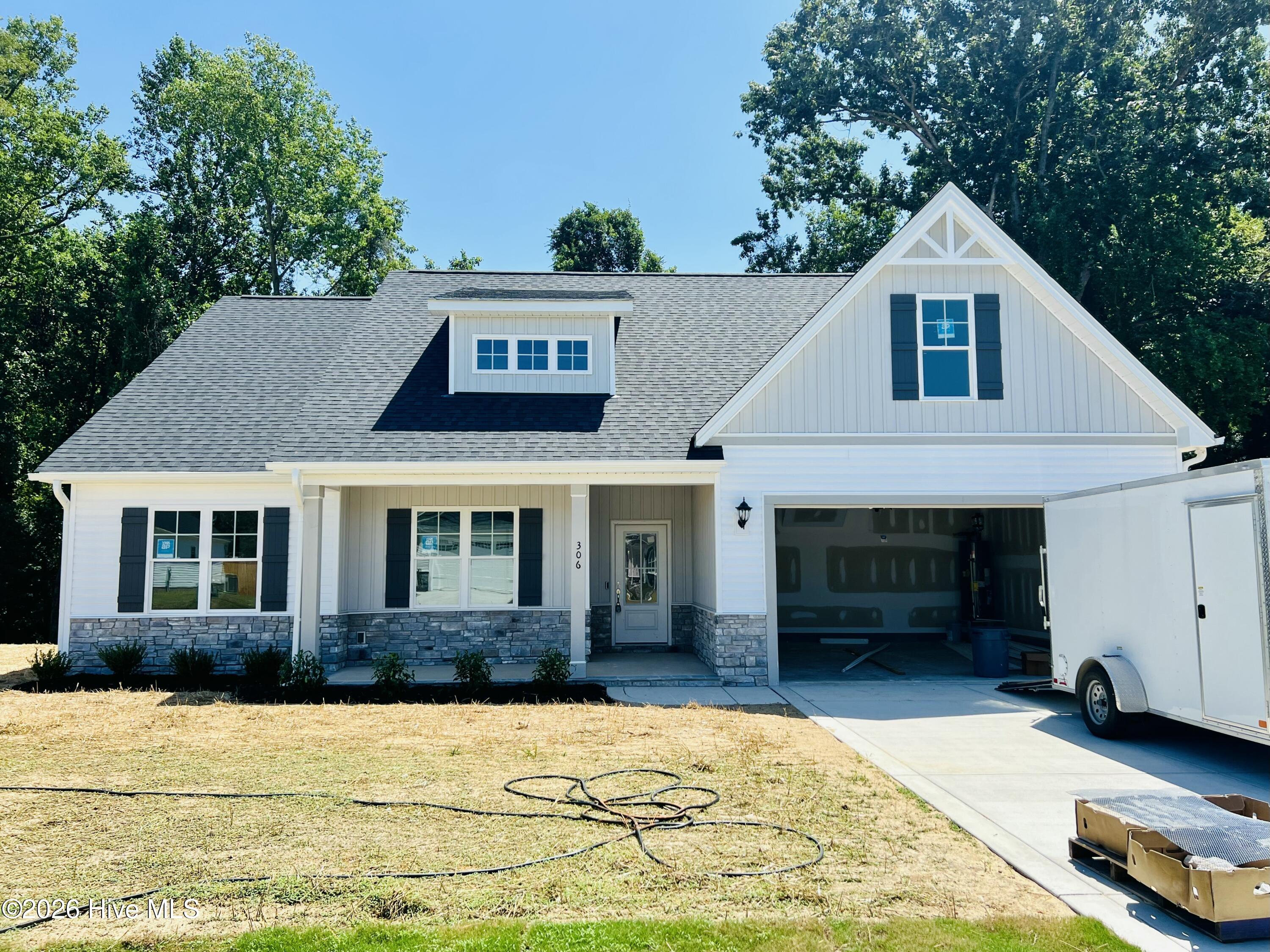 306 Creeks Edge Drive Property Photo 1