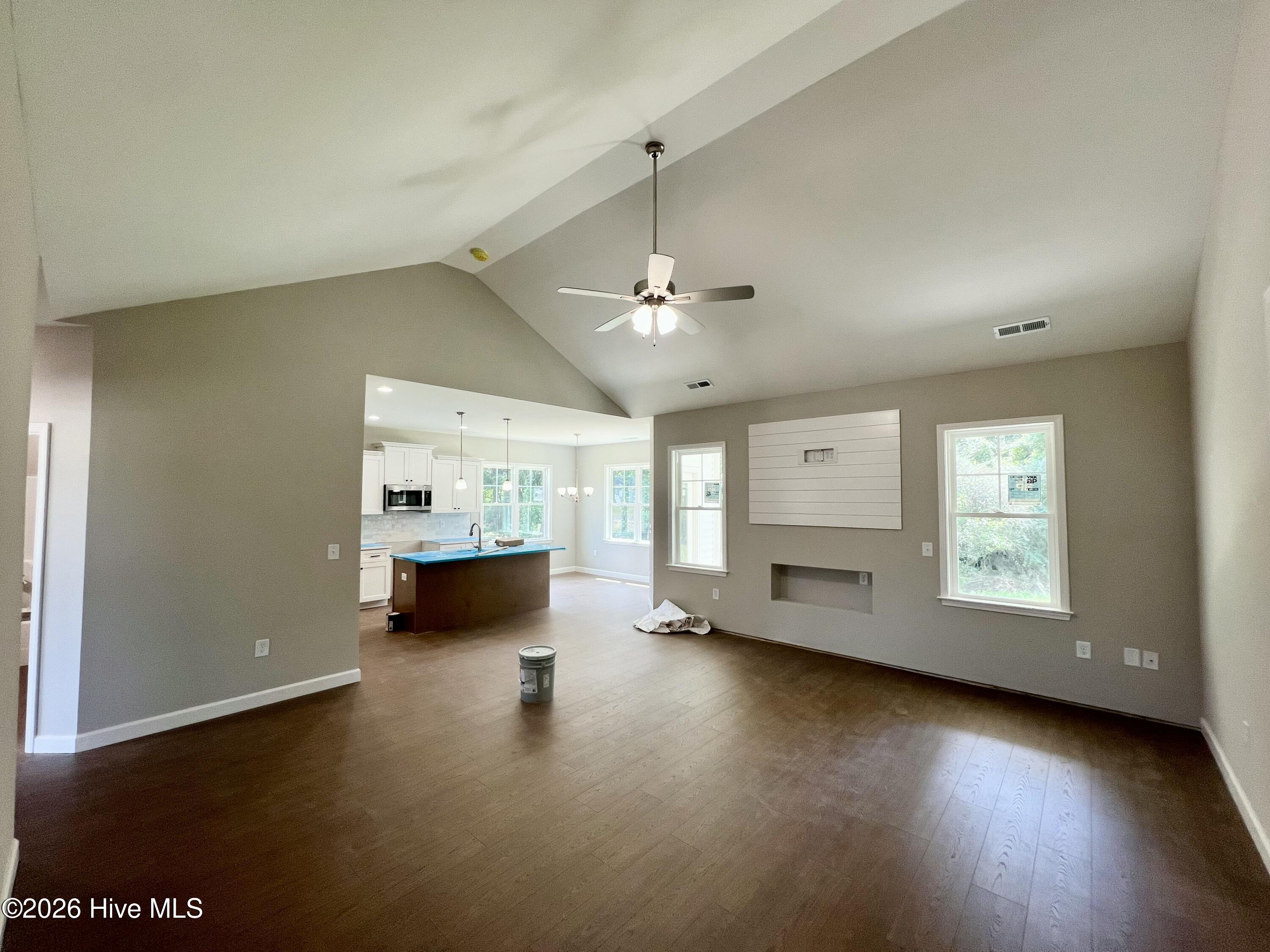306 Creeks Edge Drive Property Photo 3