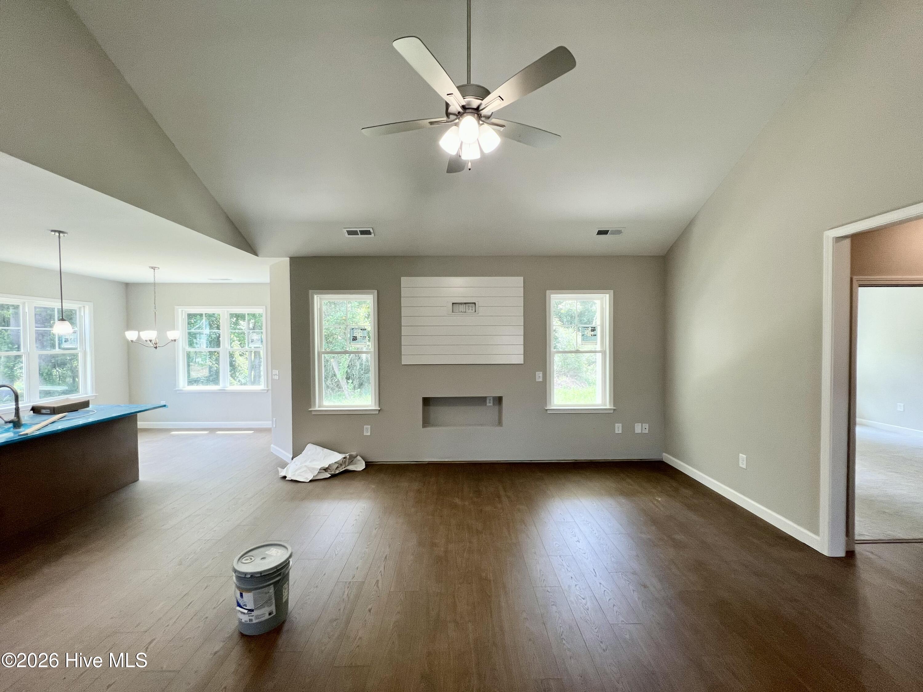306 Creeks Edge Drive Property Photo 4