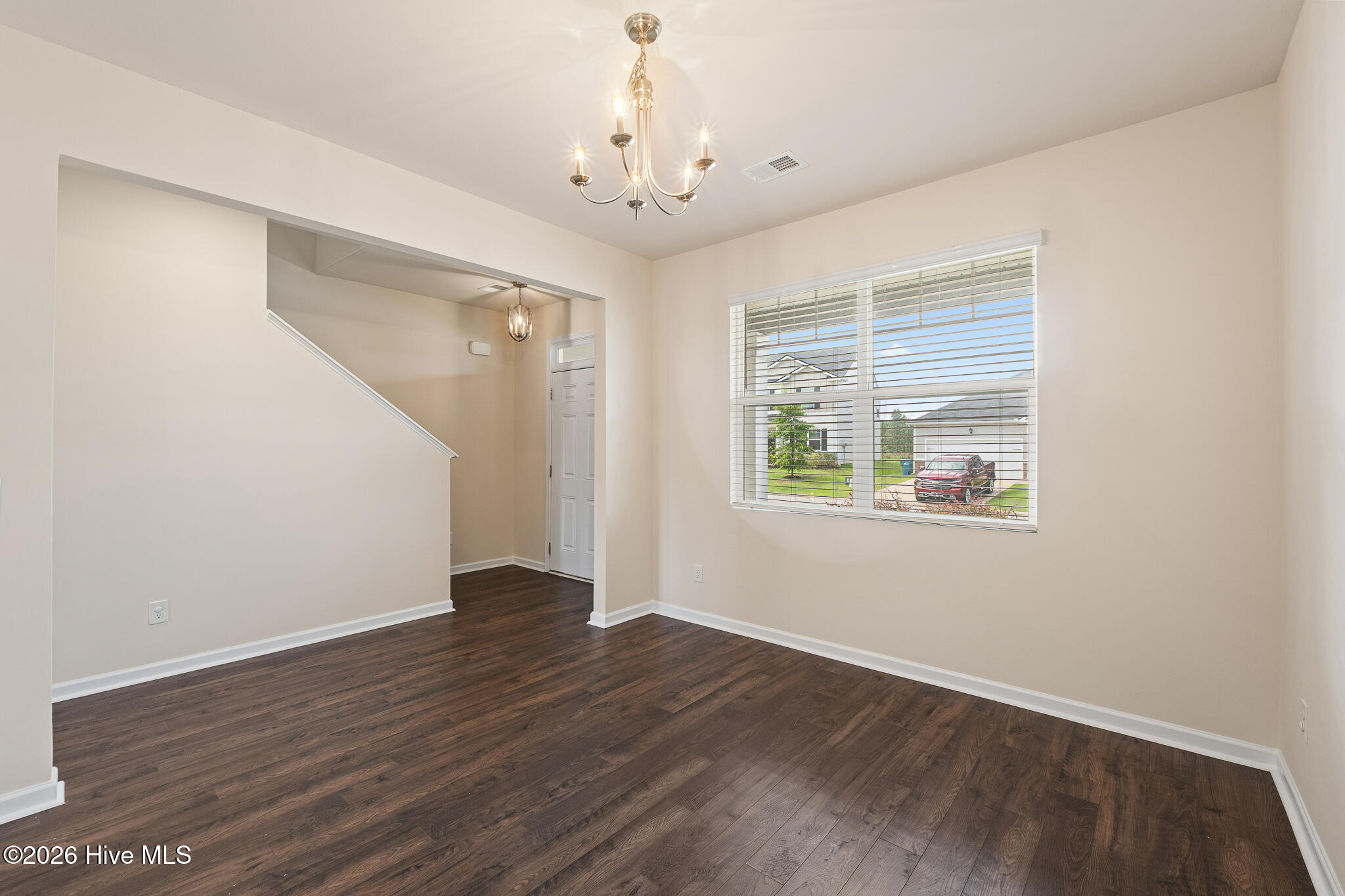 3262 Carmine Avenue Property Photo 4
