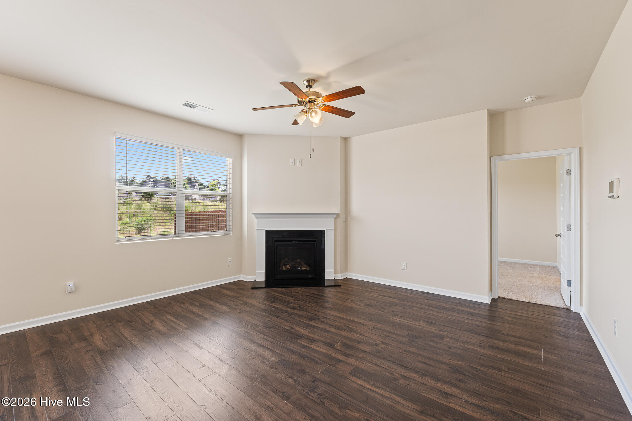 3262 Carmine Avenue Property Photo 6