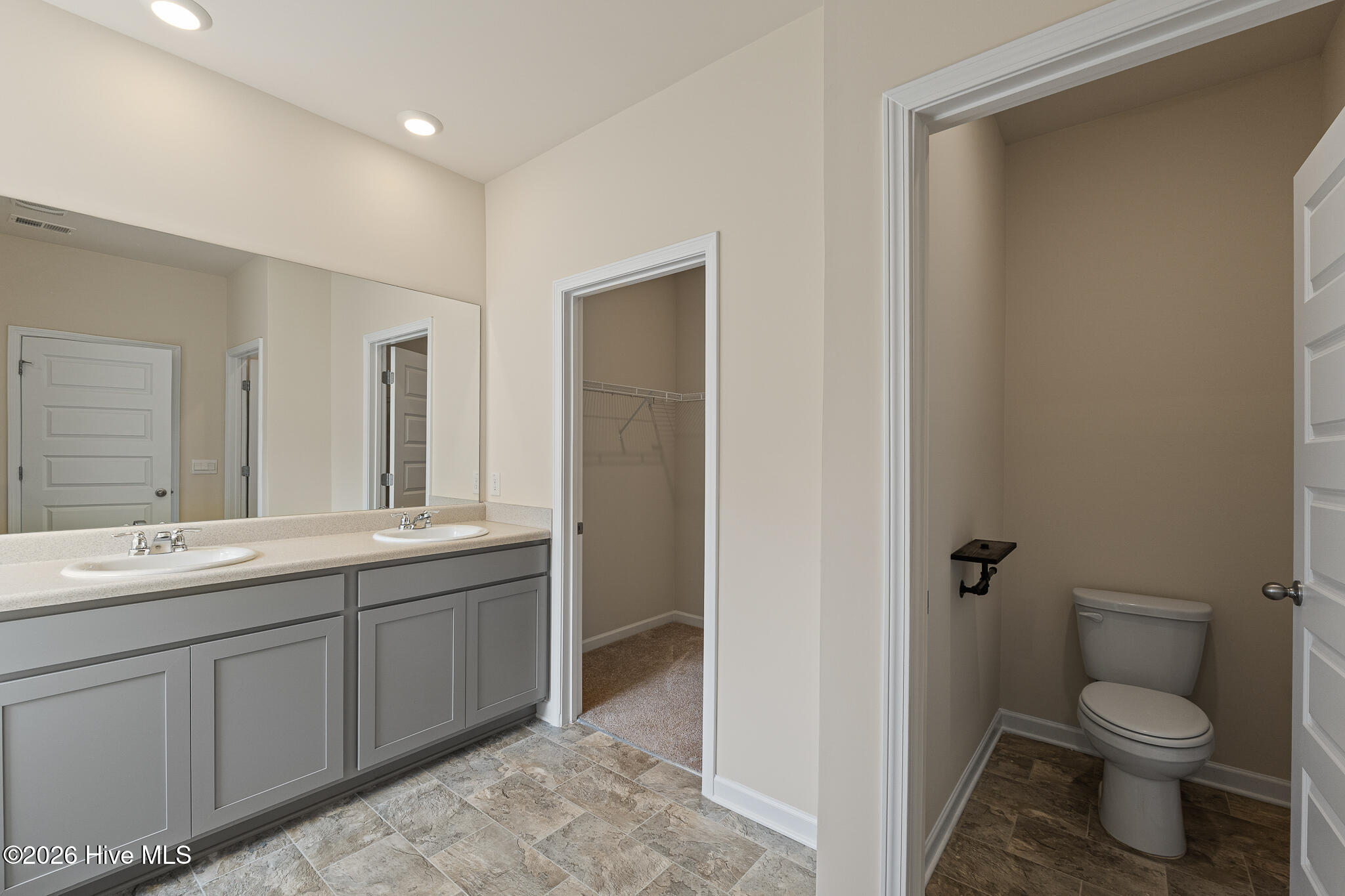 3262 Carmine Avenue Property Photo 16