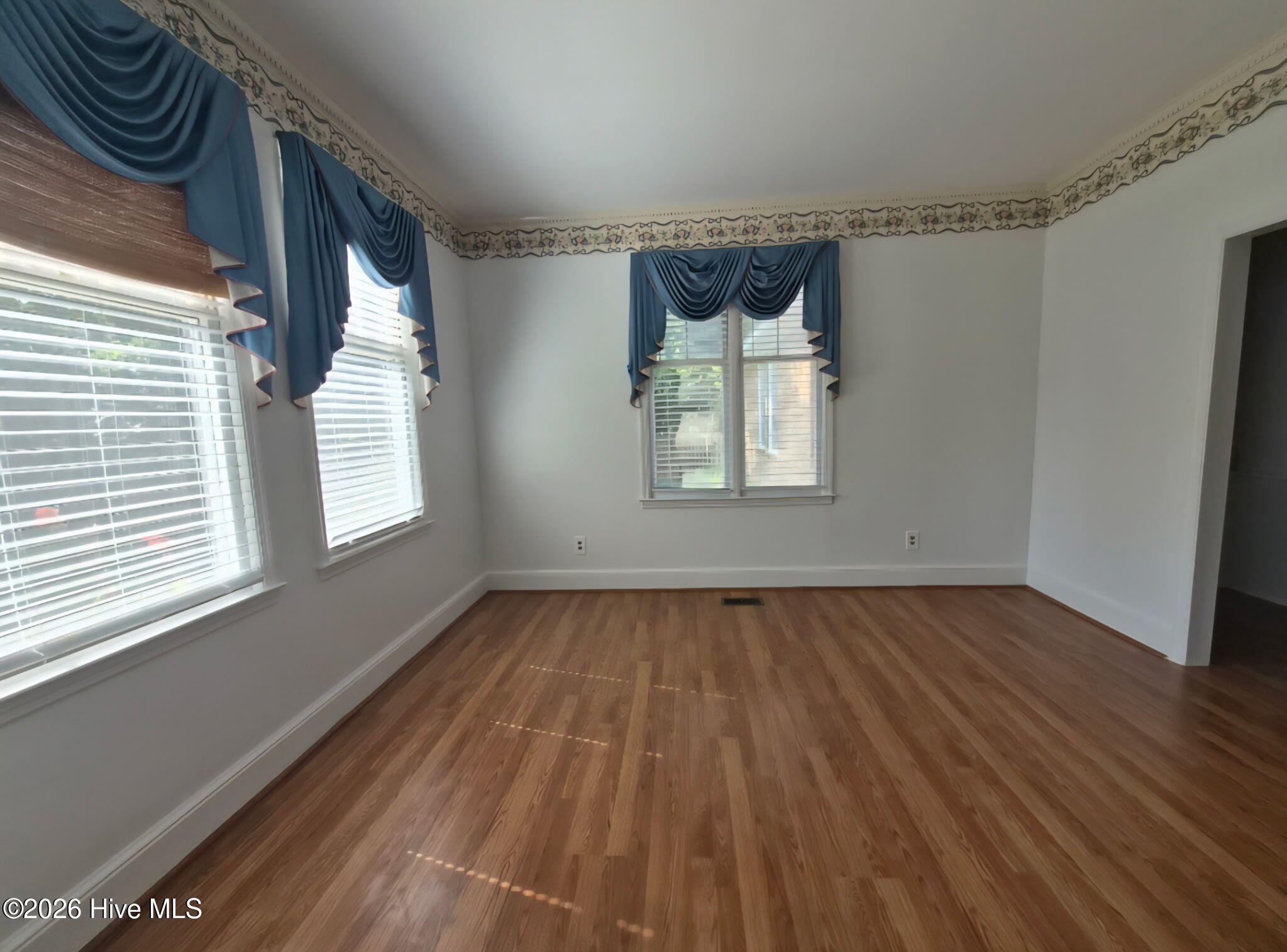 12 Raintree Place Property Photo 4