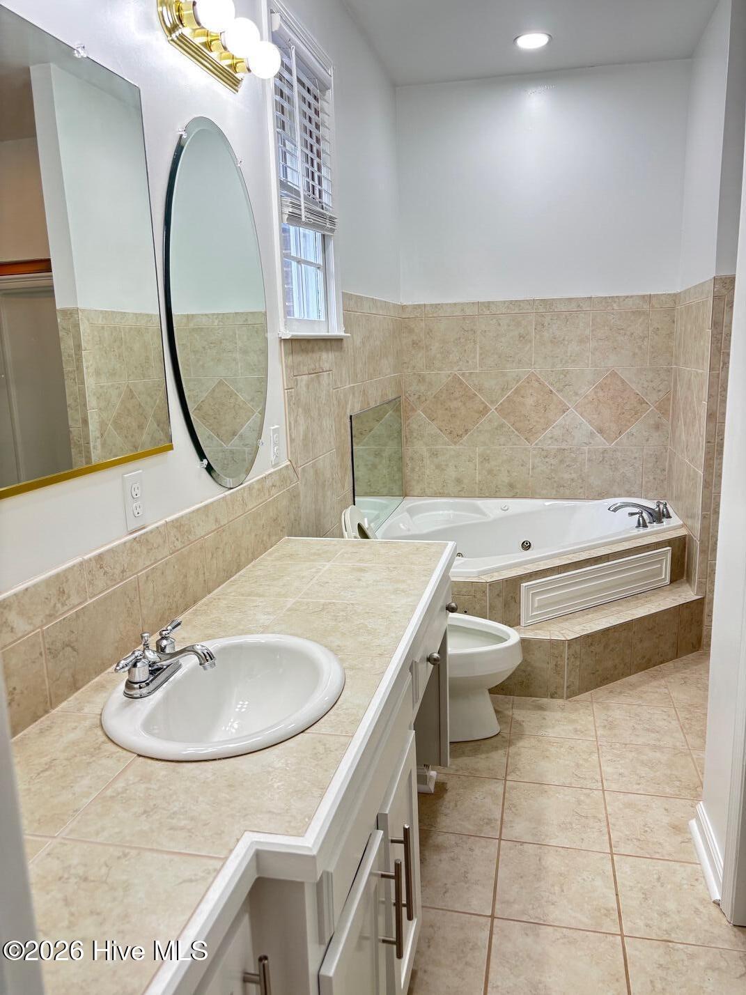 12 Raintree Place Property Photo 12