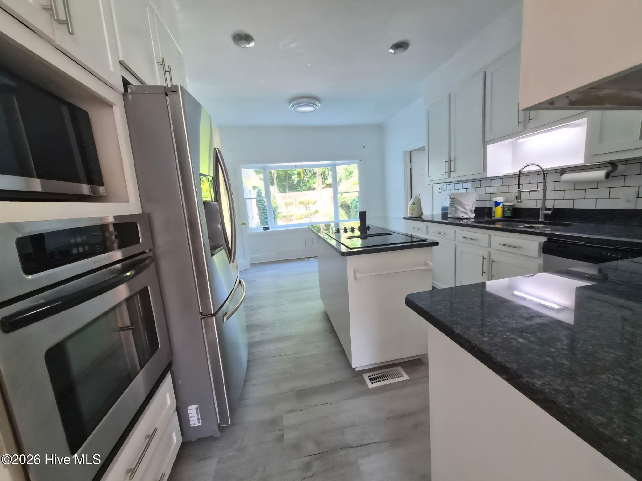 12 Raintree Place Property Photo 18