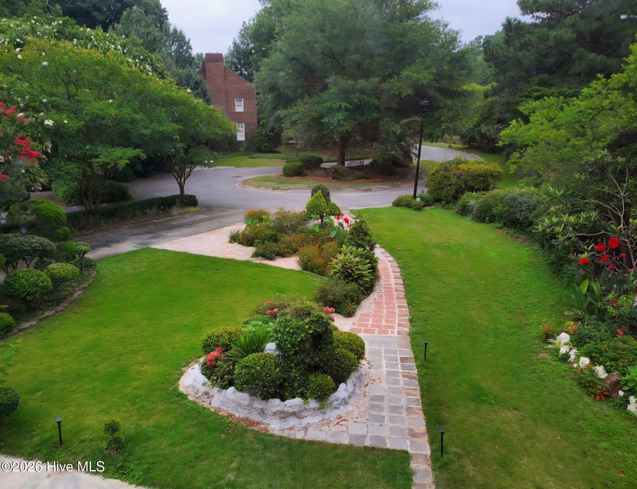12 Raintree Place Property Photo 36