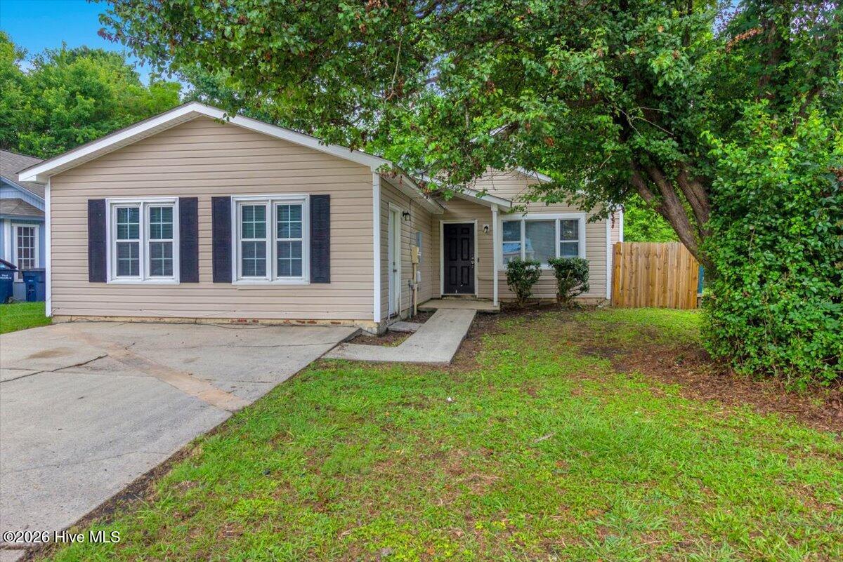 2039 Foxhorn Road Property Photo 1