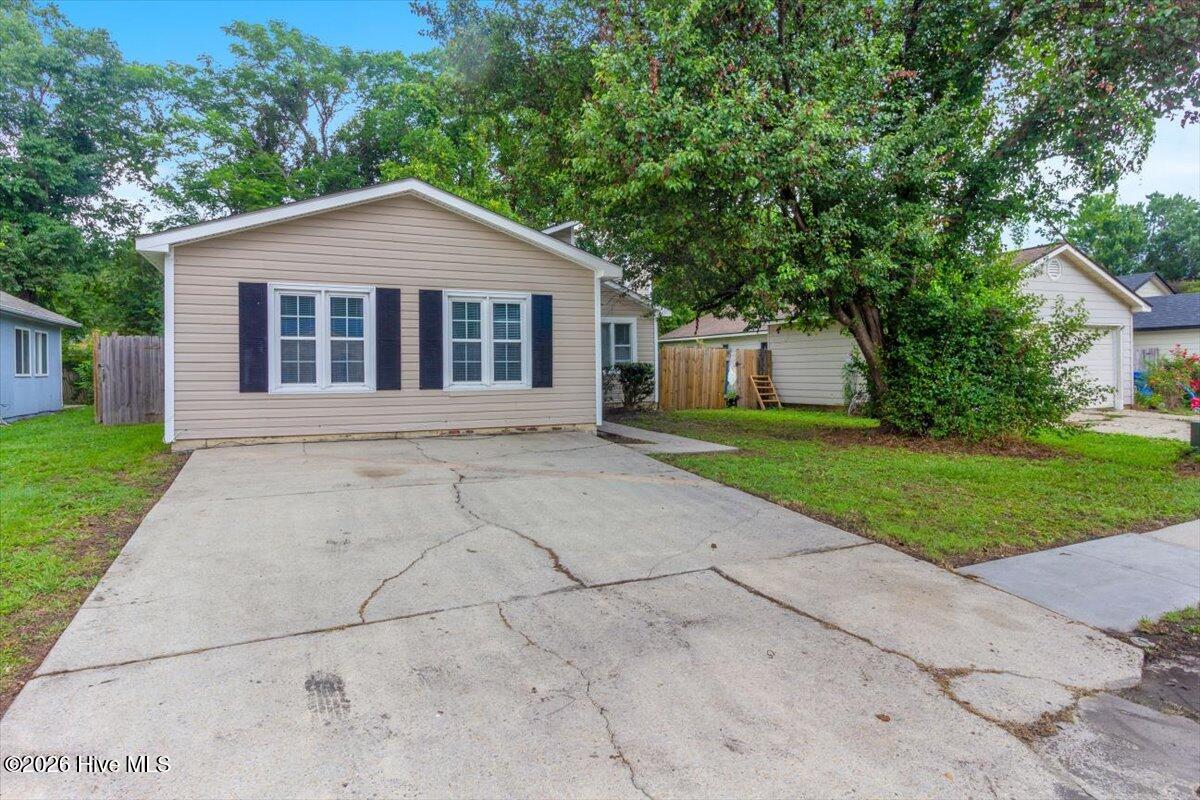 2039 Foxhorn Road Property Photo 2