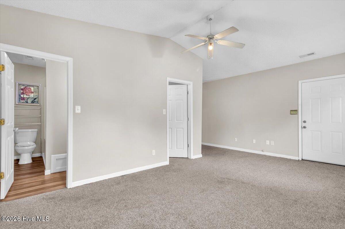2039 Foxhorn Road Property Photo 16