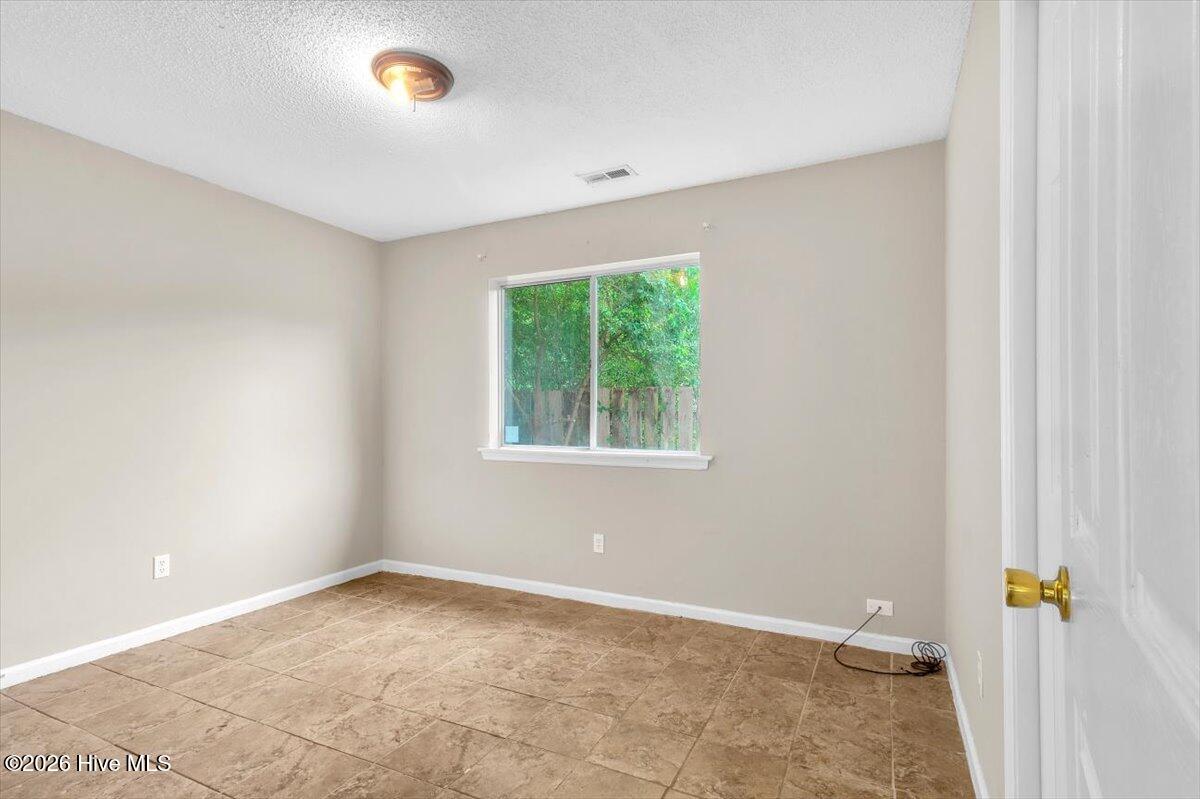 2039 Foxhorn Road Property Photo 21
