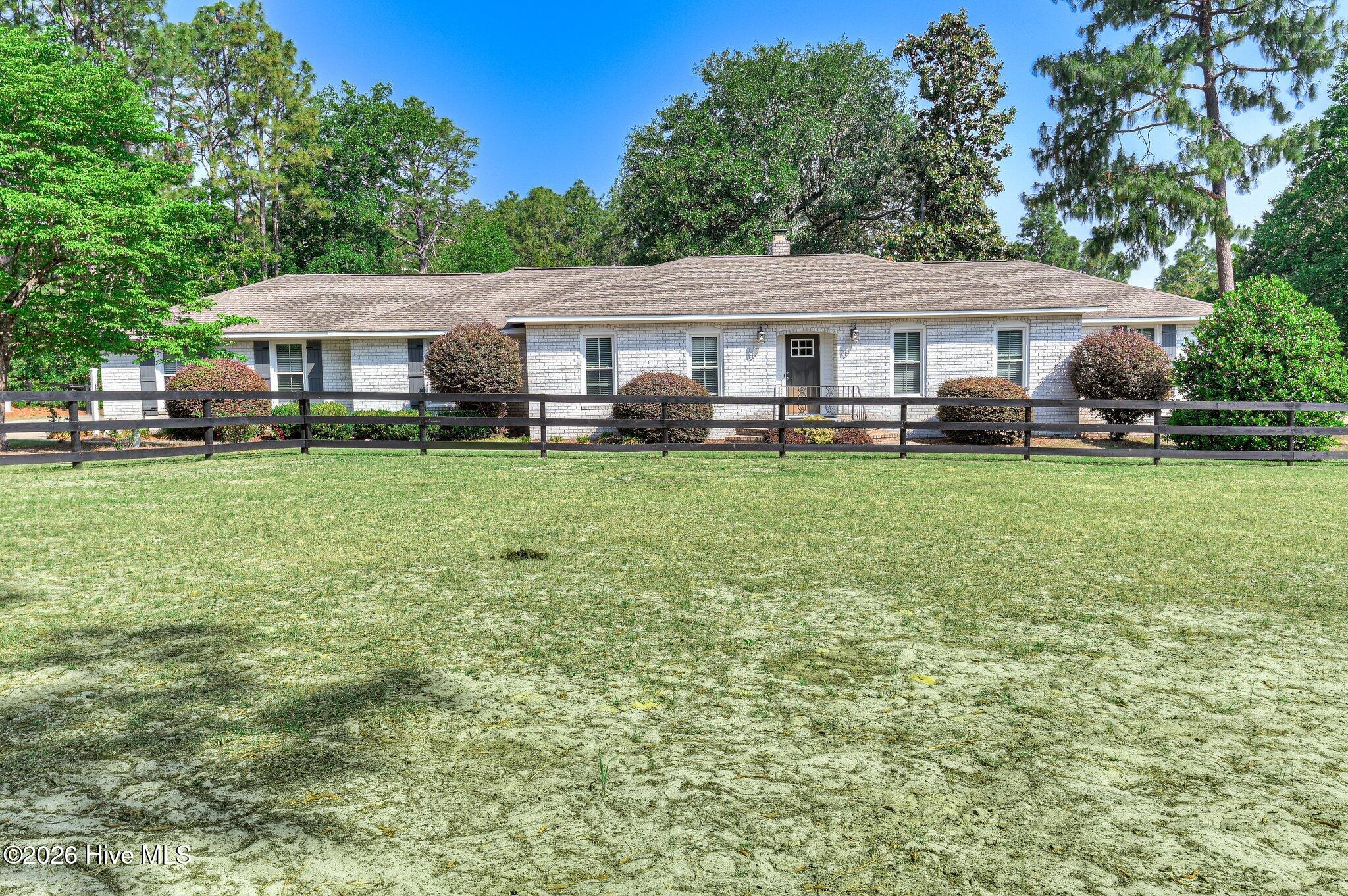 1749 Huntsman Drive Property Photo 1