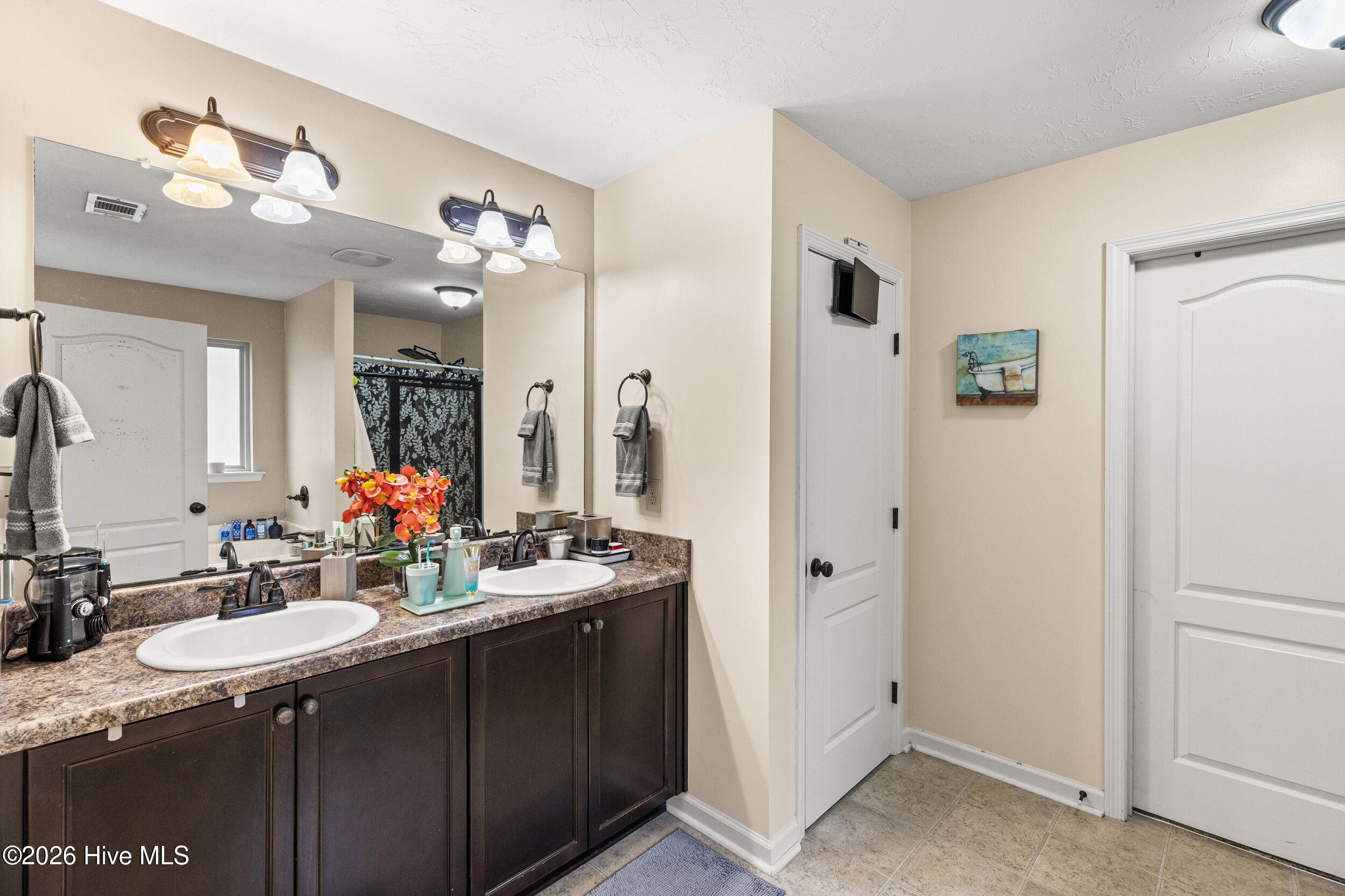 2211 Plum Drive Property Photo 13
