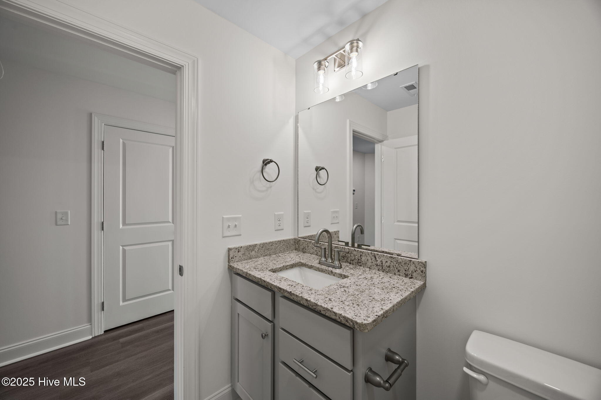 1904 Newbury Way A Property Photo 15