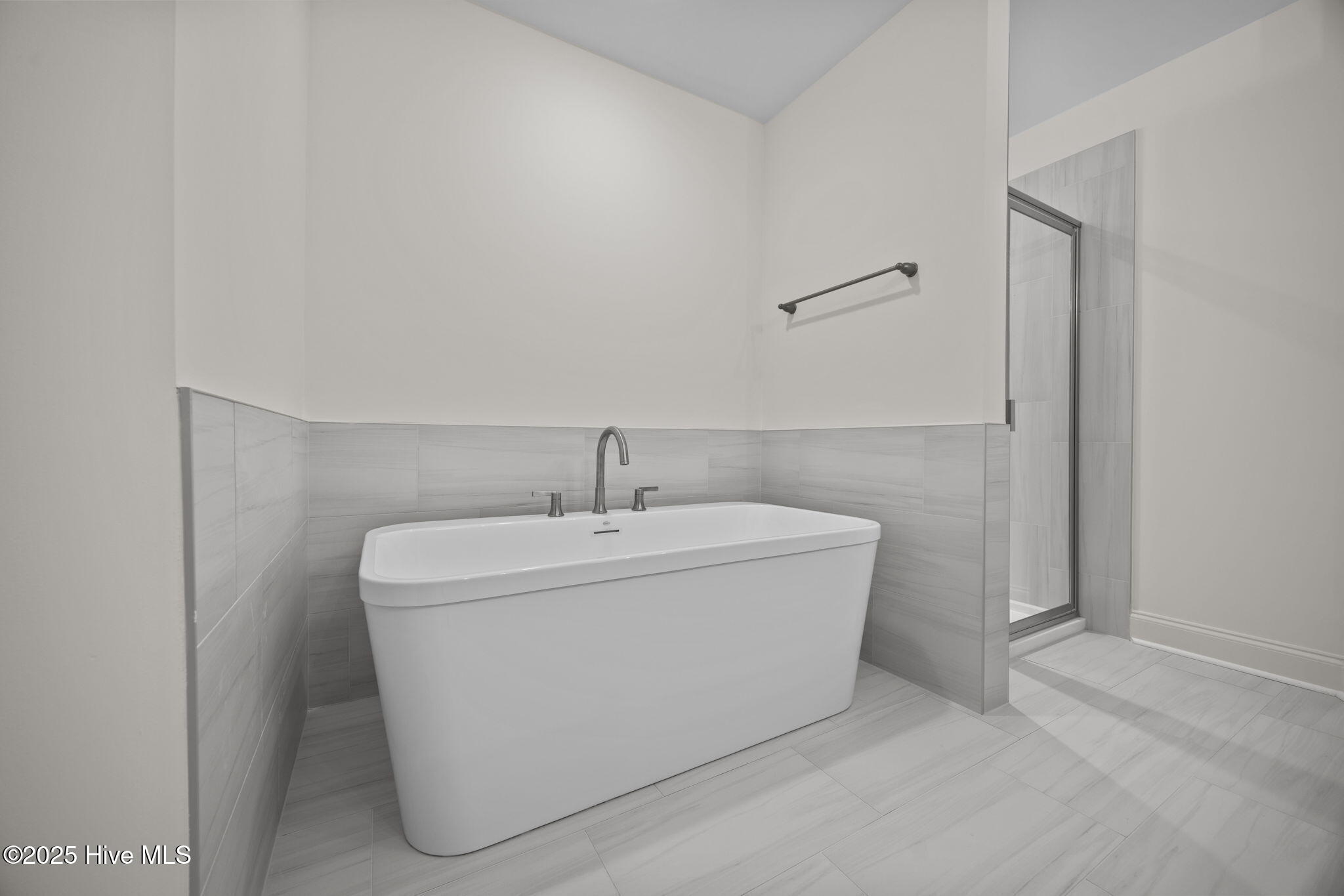 1904 Newbury Way A Property Photo 28