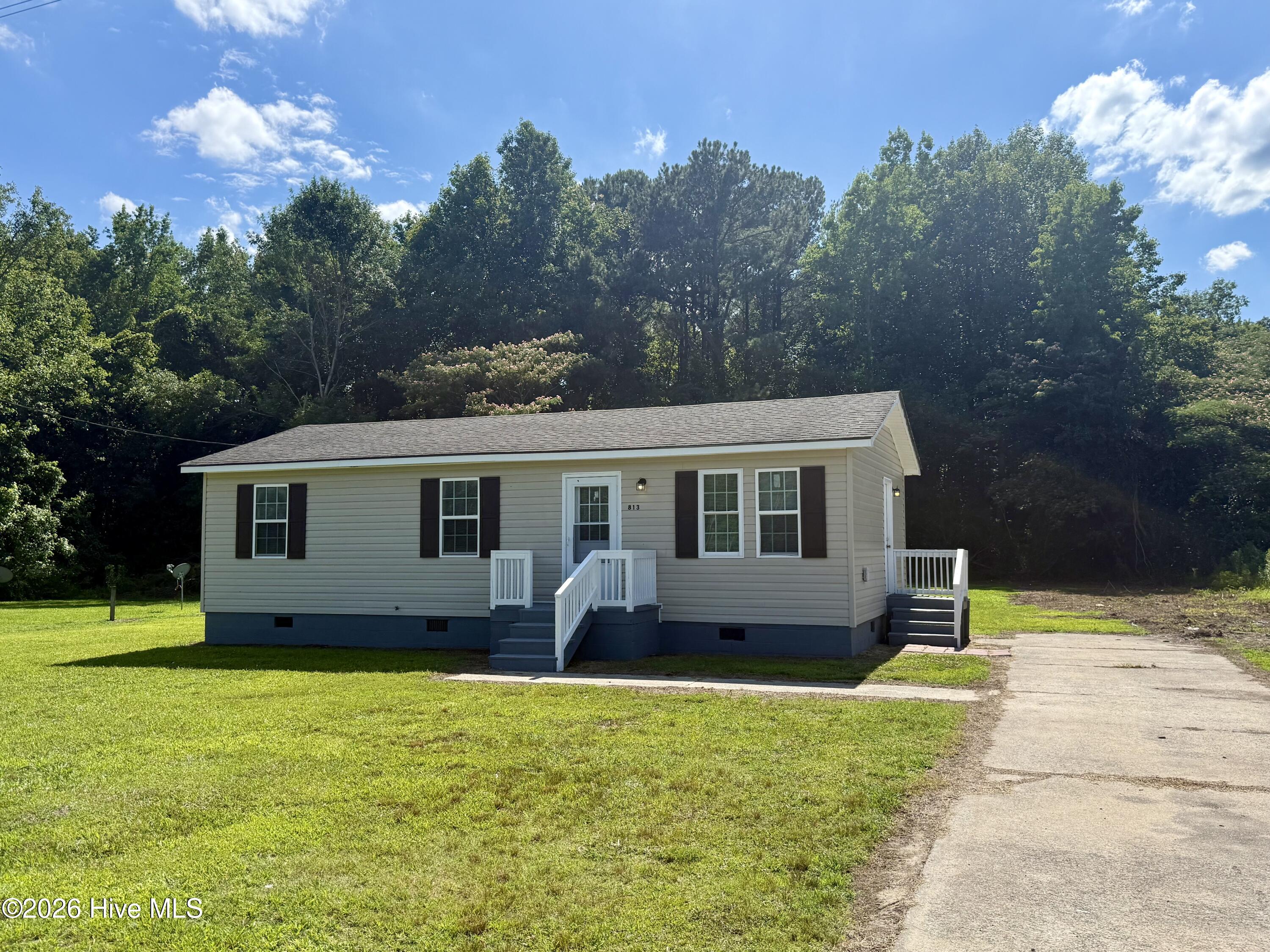 813 Meadow Road Property Photo 4
