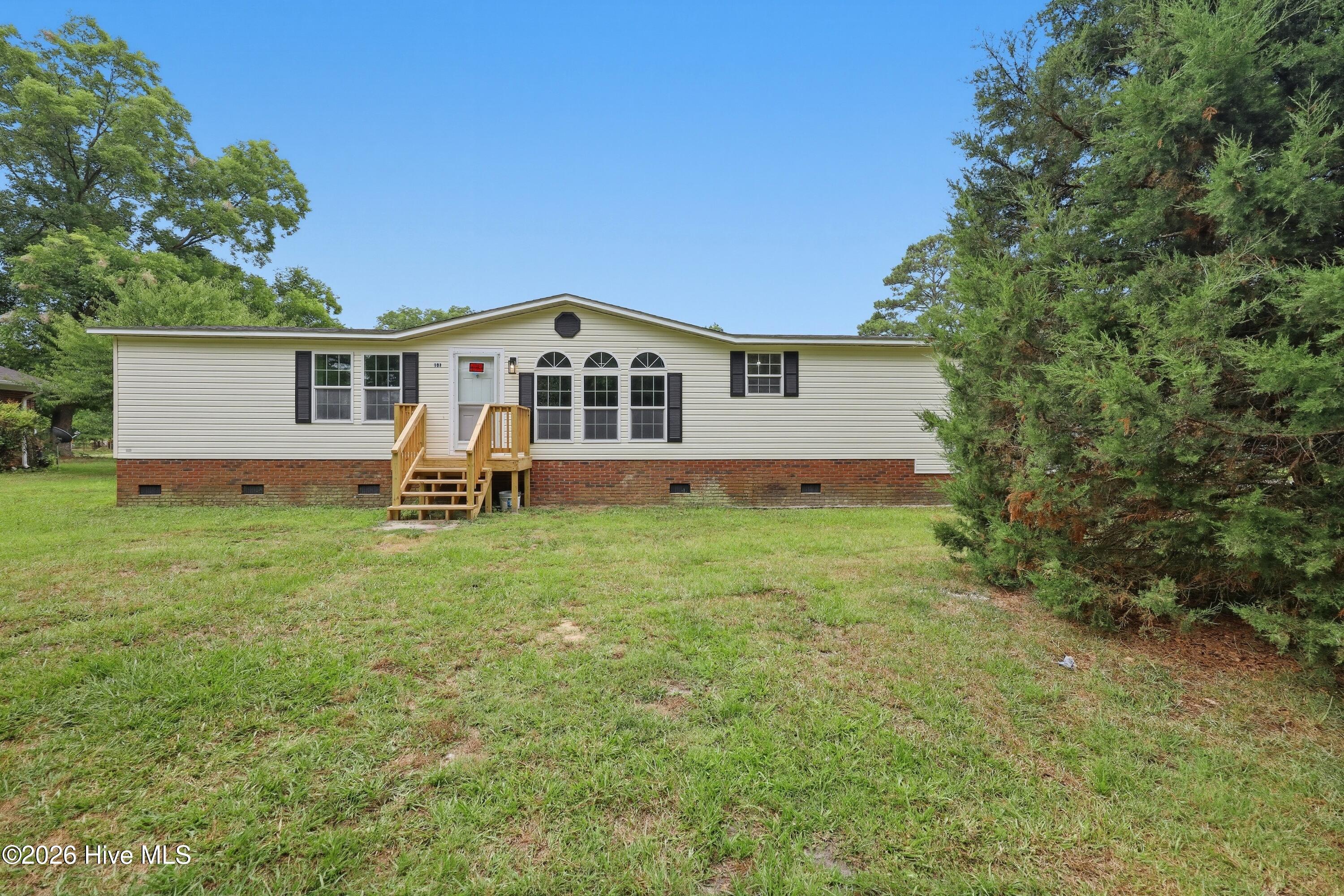 107 W Robertson Street Property Photo 1