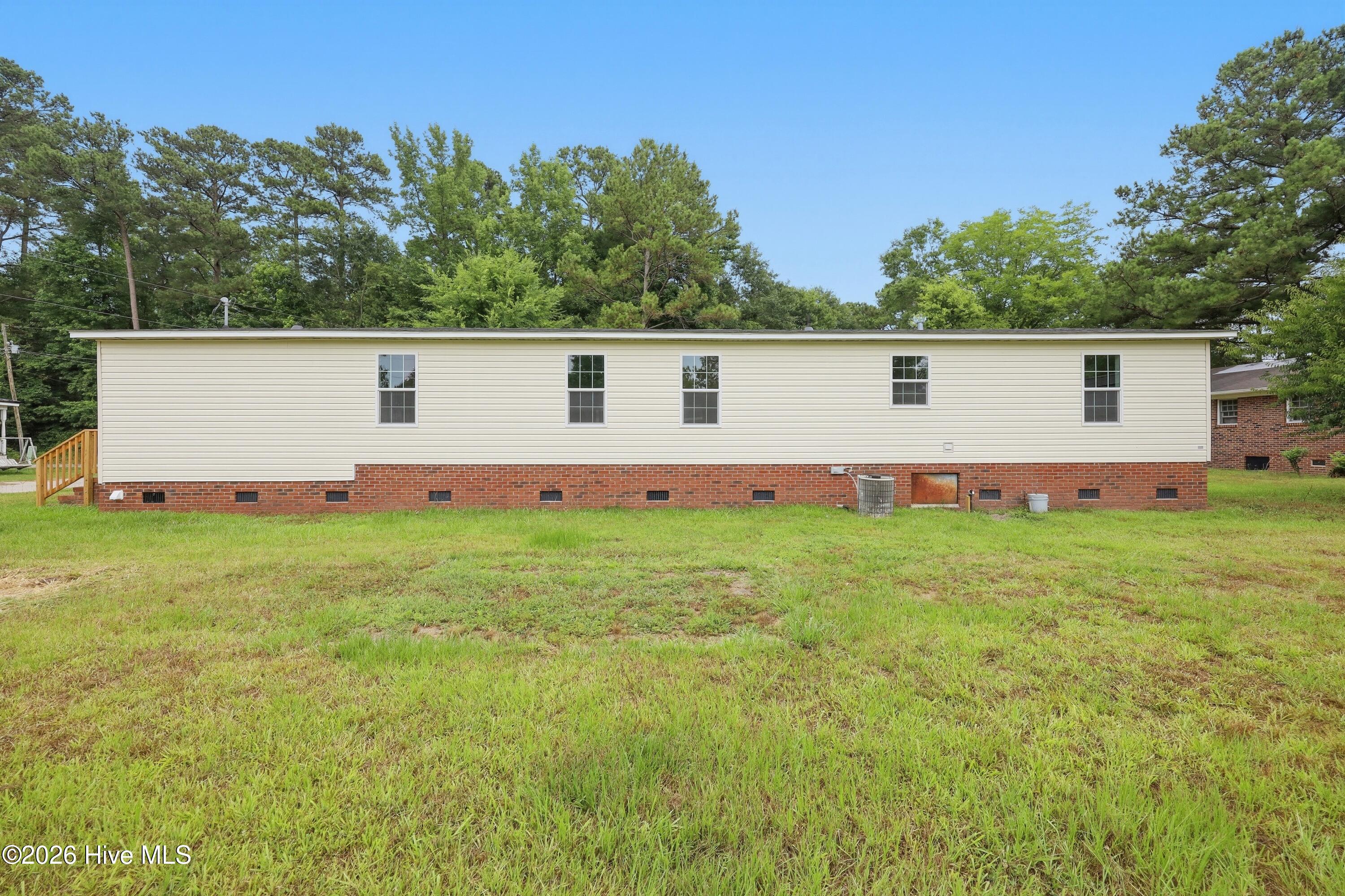 107 W Robertson Street Property Photo 11