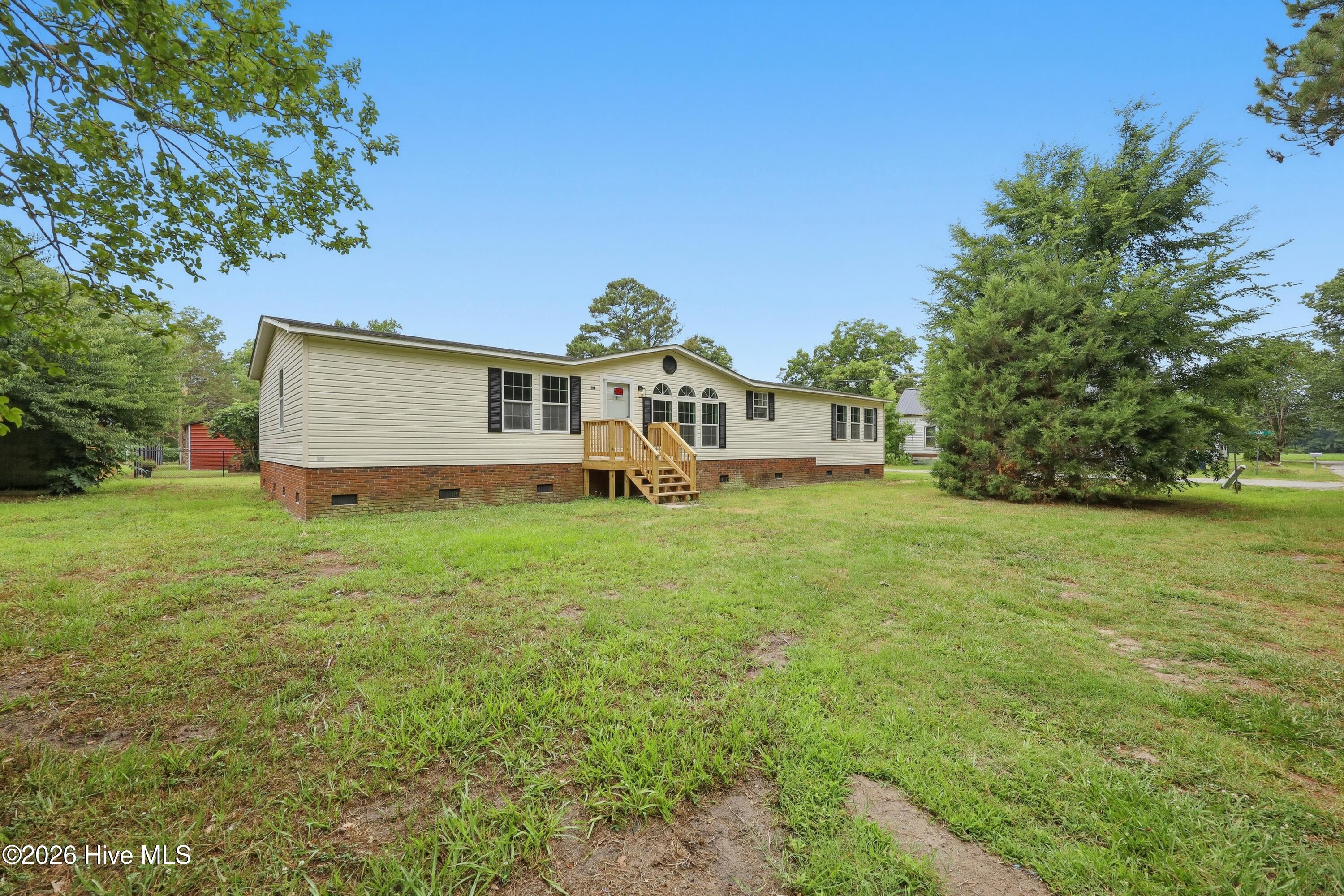 107 W Robertson Street Property Photo 16
