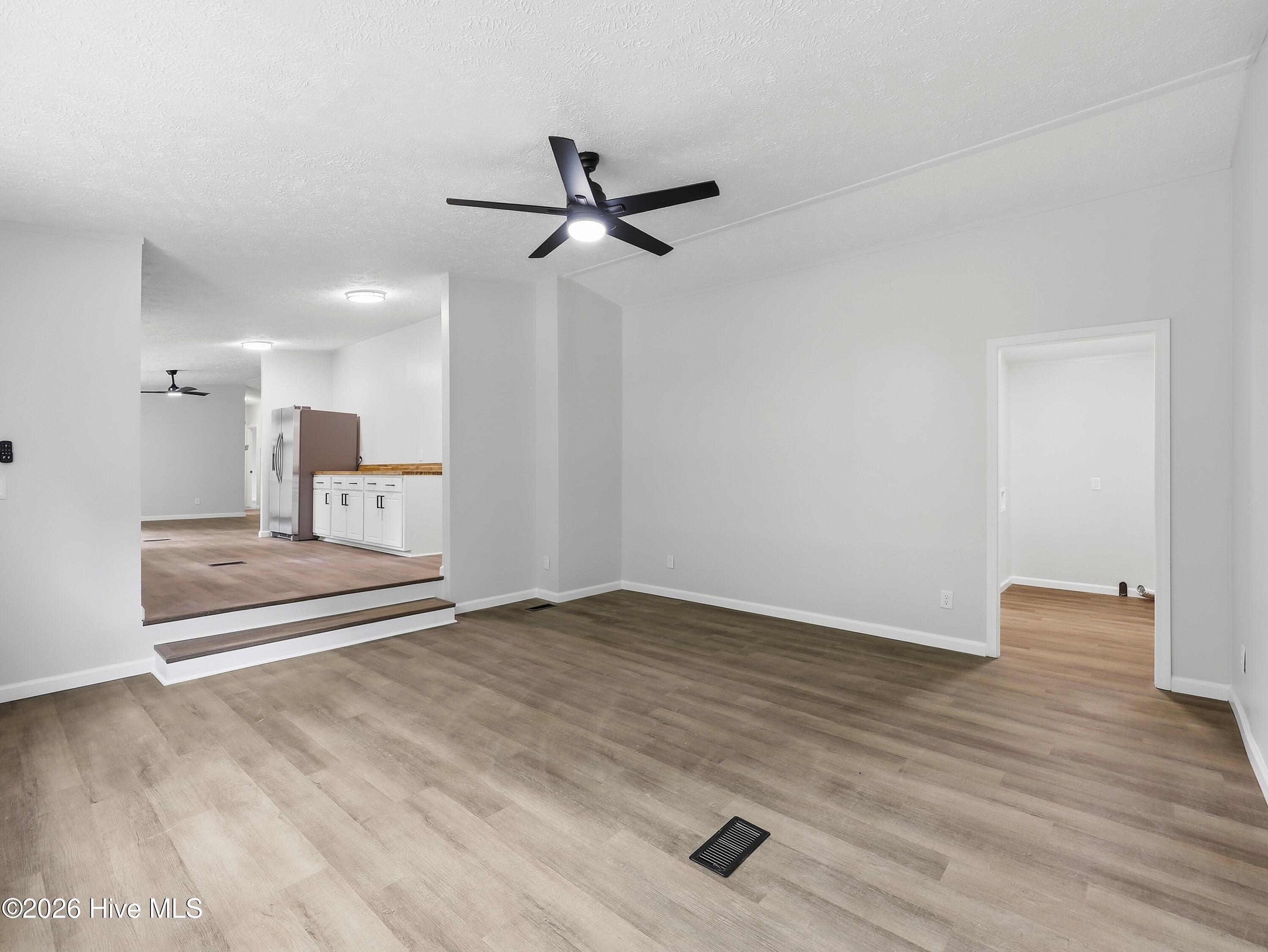 107 W Robertson Street Property Photo 35