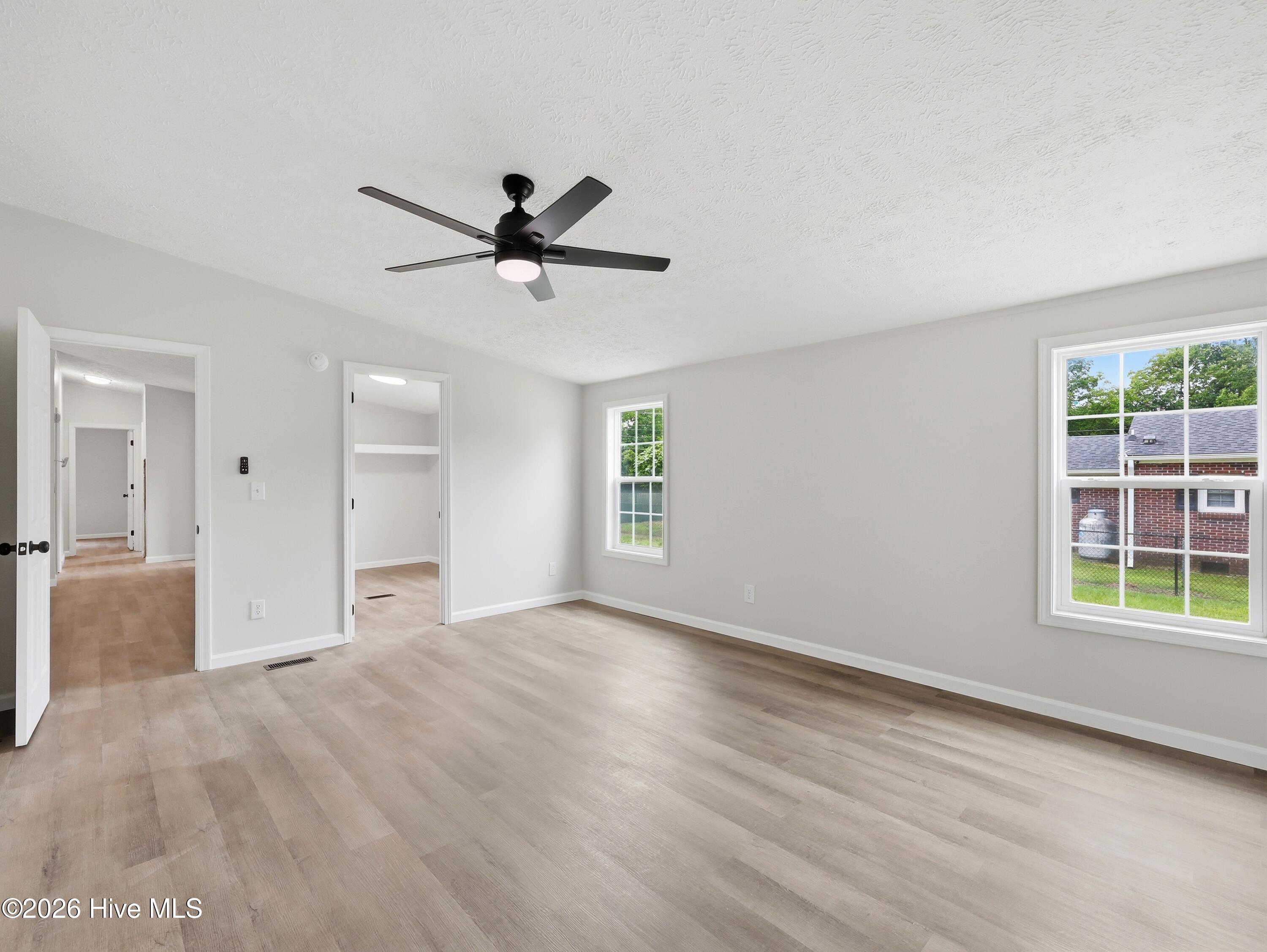 107 W Robertson Street Property Photo 44